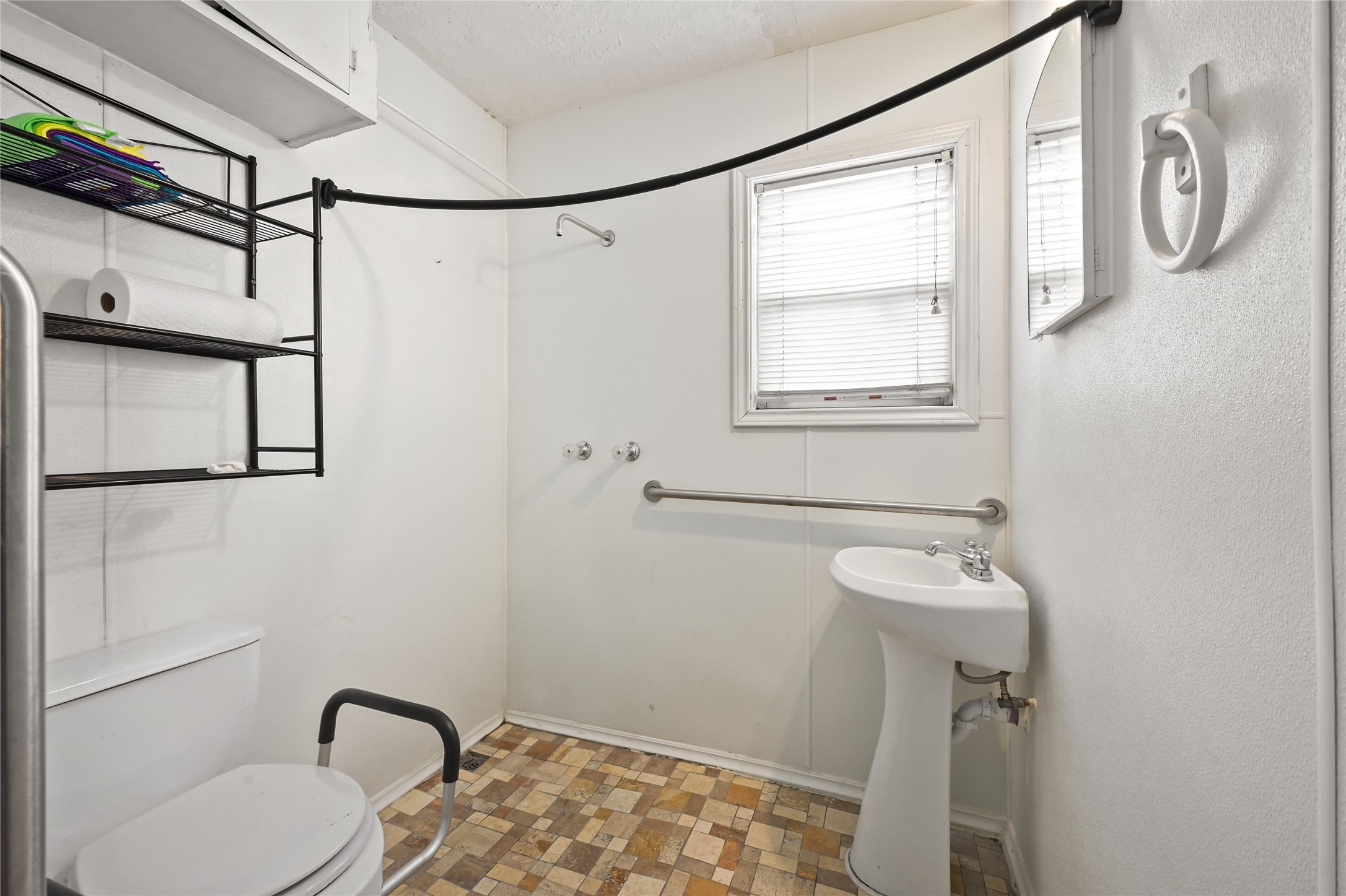 3731 Reveille Street Property Photo 13