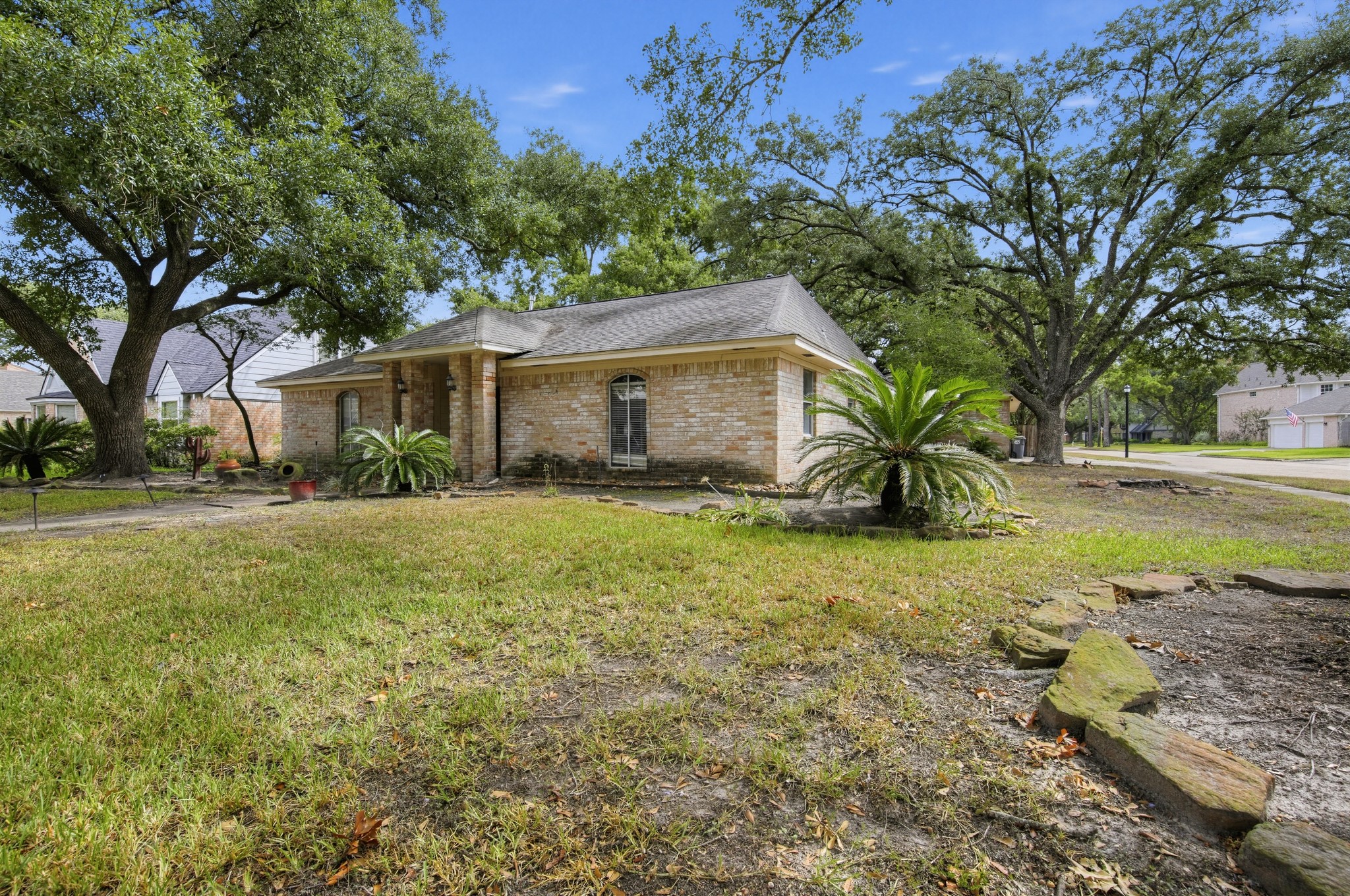 15502 Chichester Lane Property Photo 3