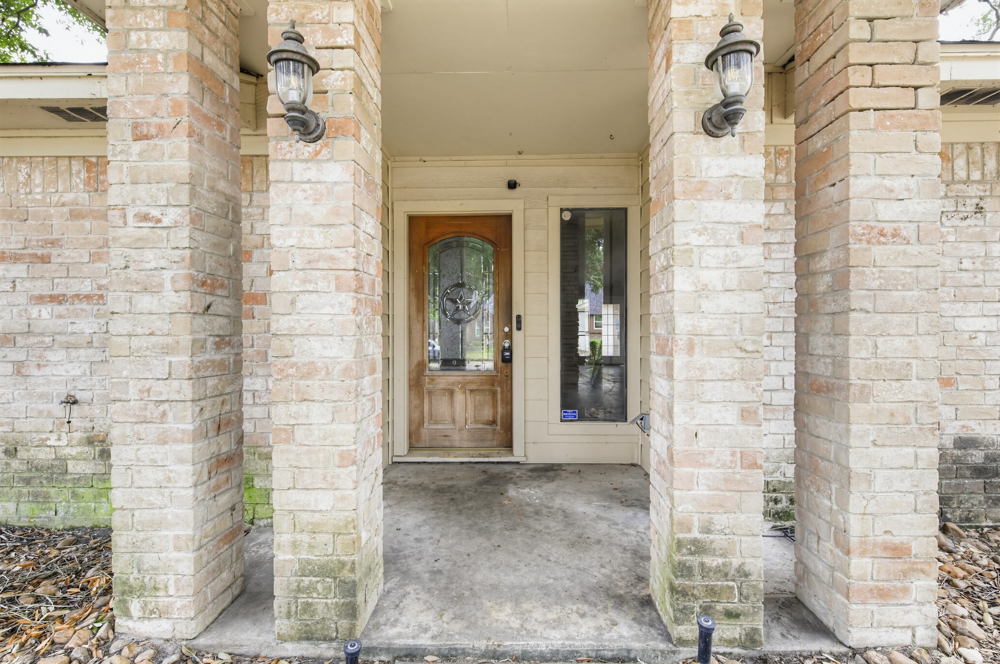 15502 Chichester Lane Property Photo 4