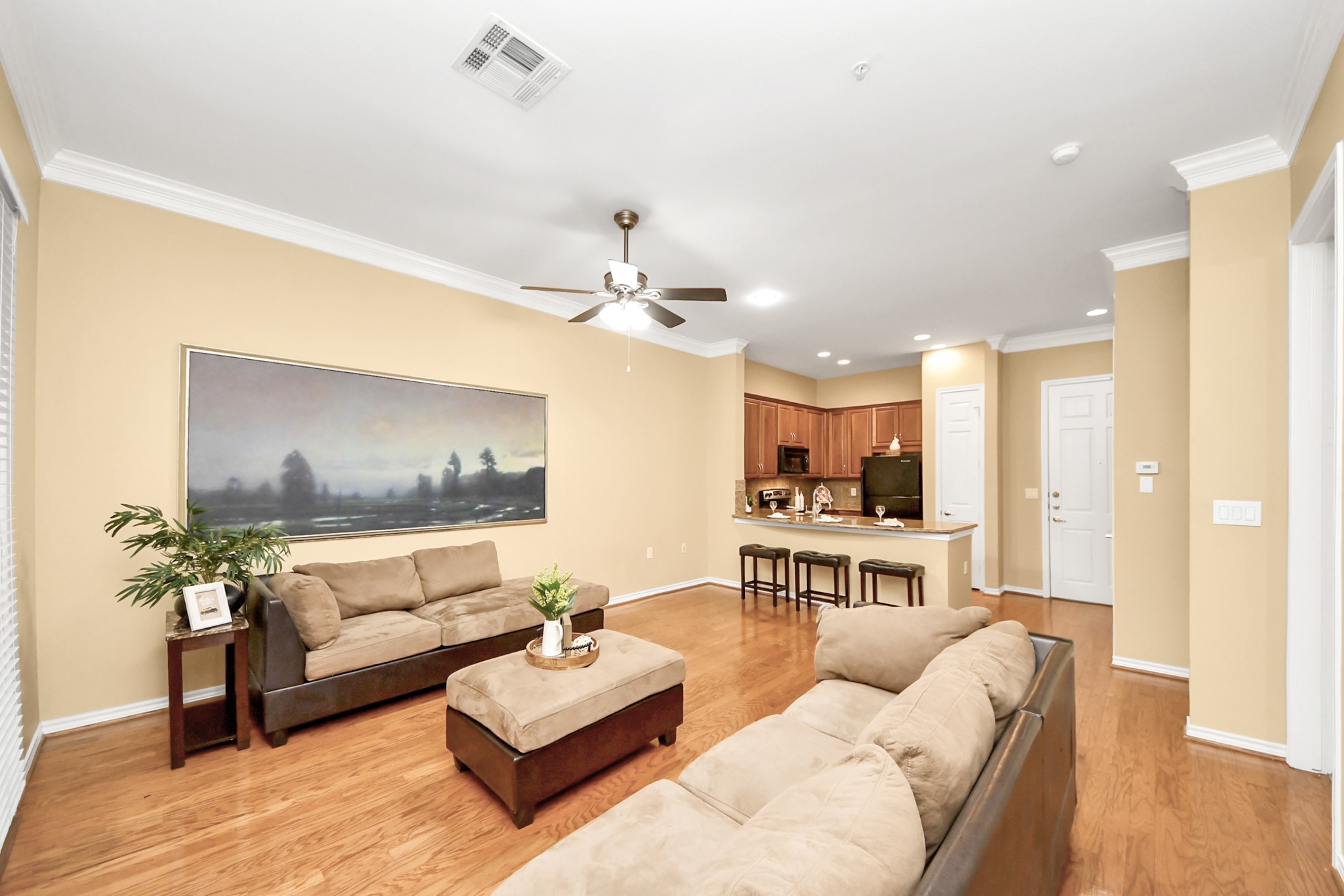 2400 Mccue Road 118 Property Photo 4