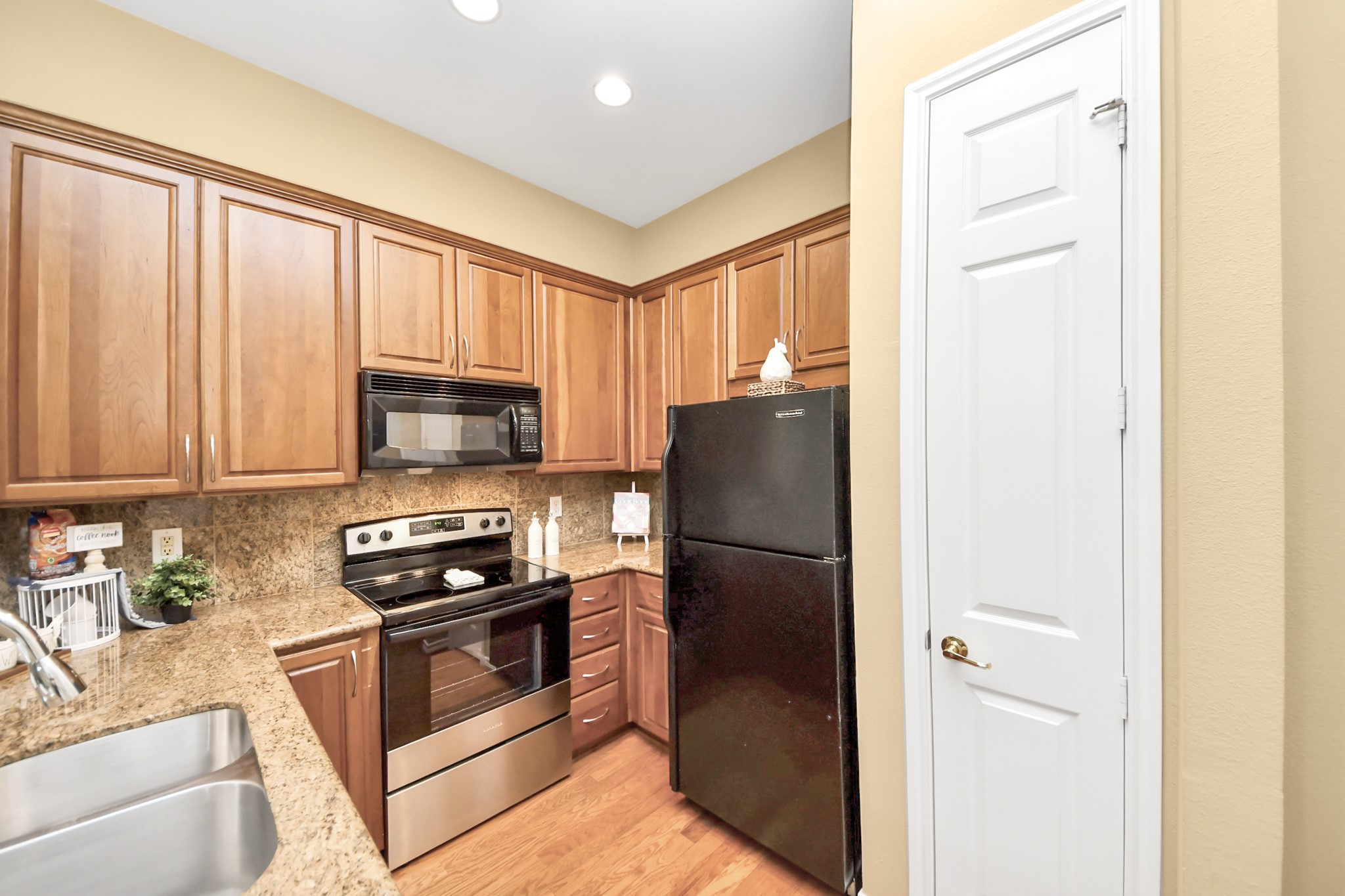 2400 Mccue Road 118 Property Photo 8