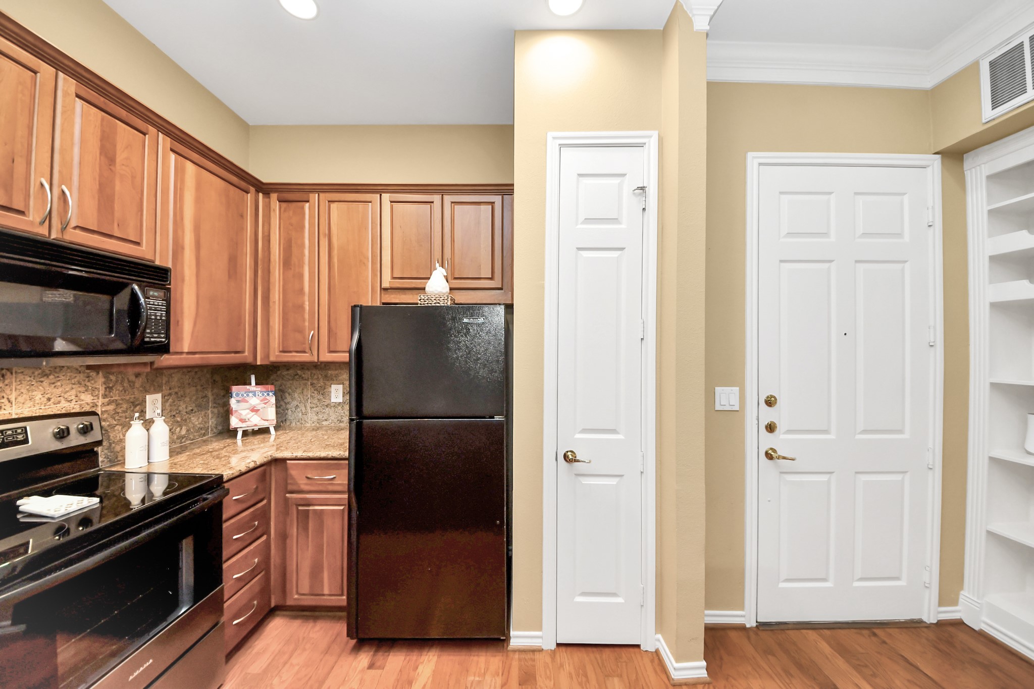 2400 Mccue Road 118 Property Photo 11