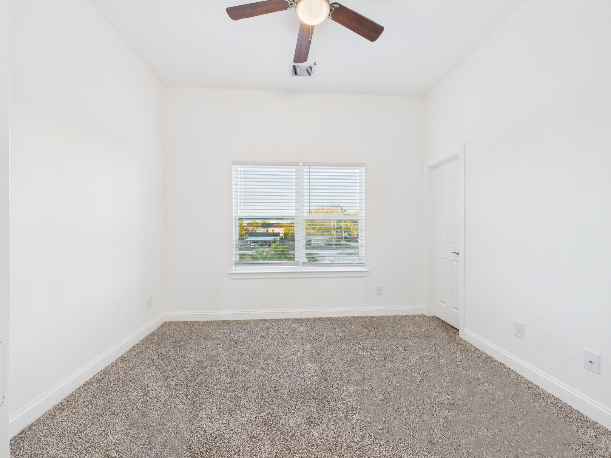 4619 Stassen Street B Property Photo 23