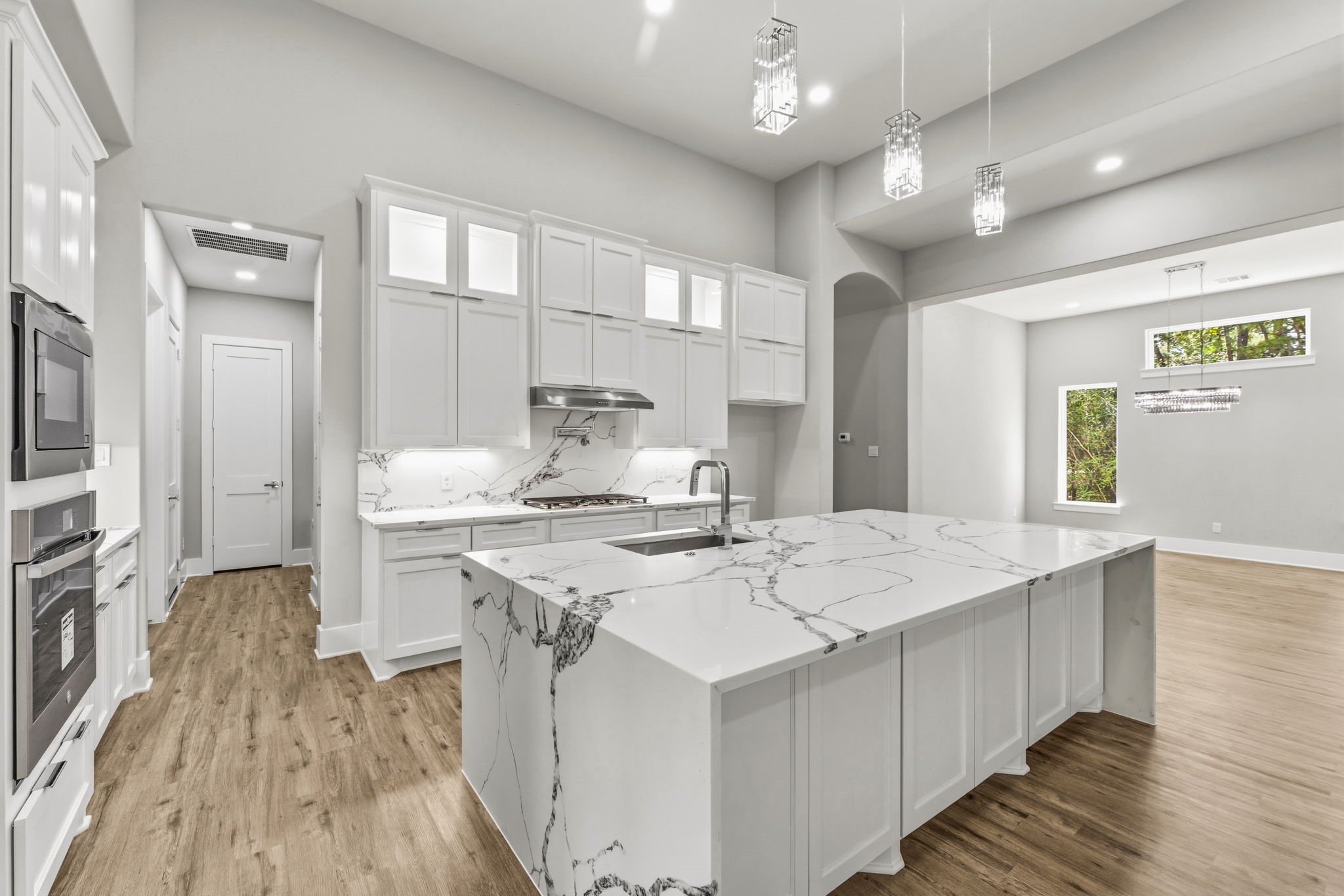 12956 Shady Woods Court Property Photo 12