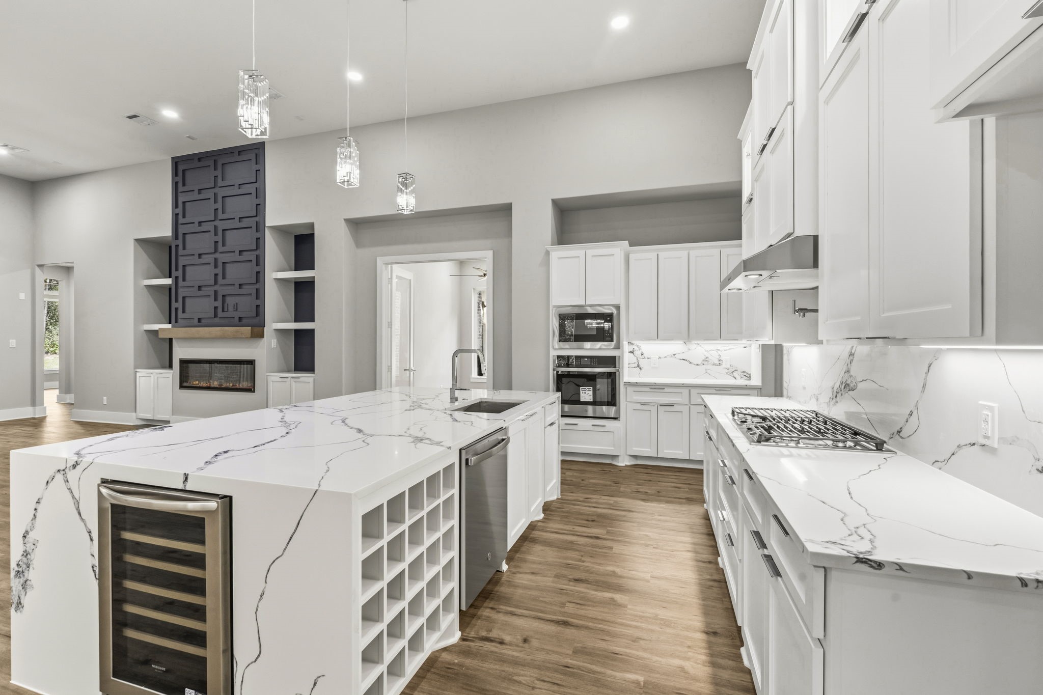 12956 Shady Woods Court Property Photo 13