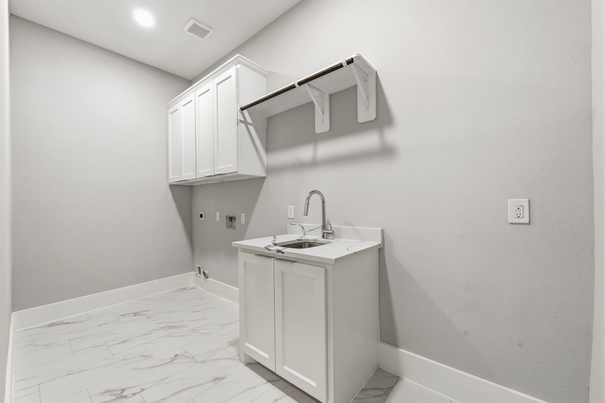 12956 Shady Woods Court Property Photo 45