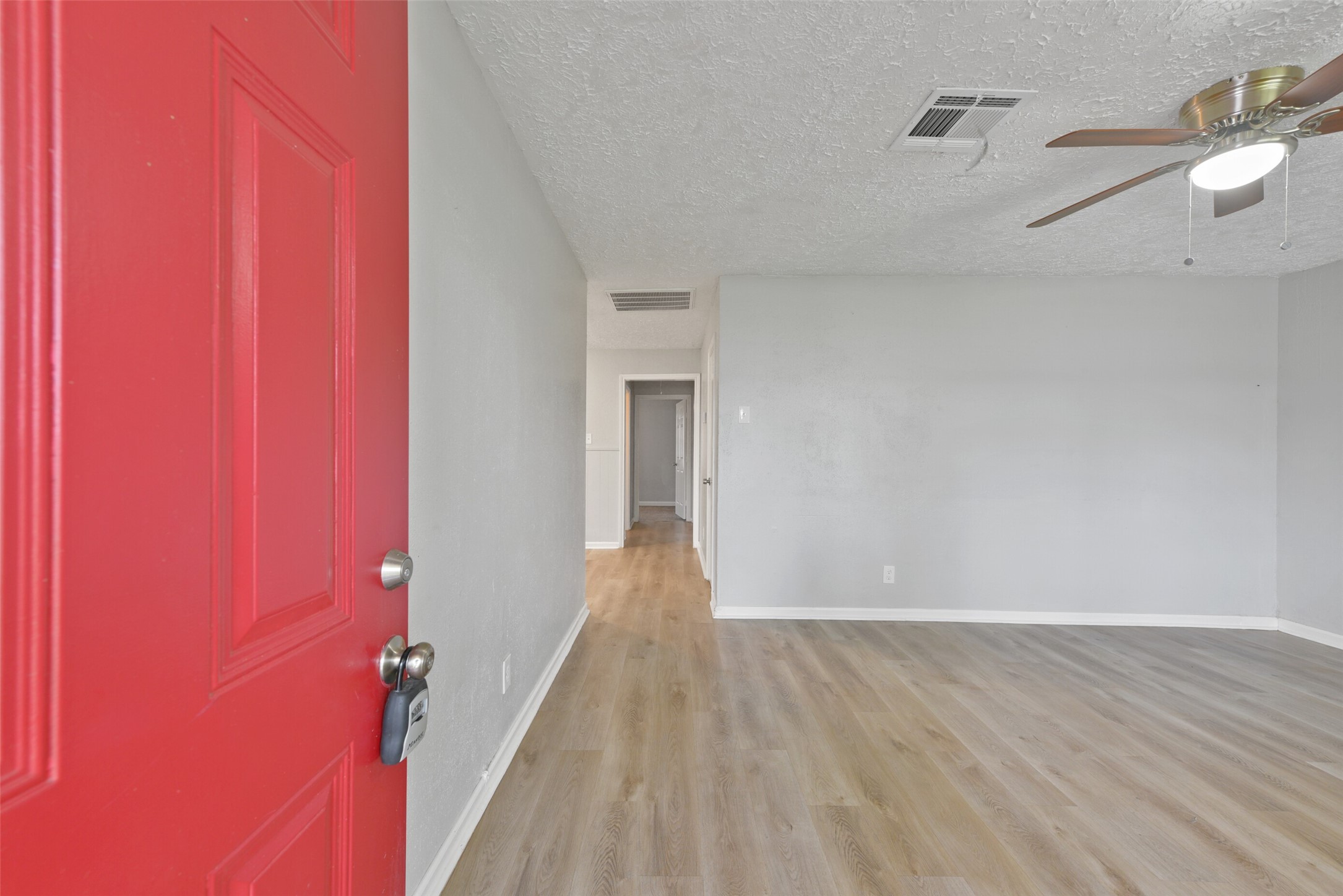 2803 22nd Street Property Photo 3