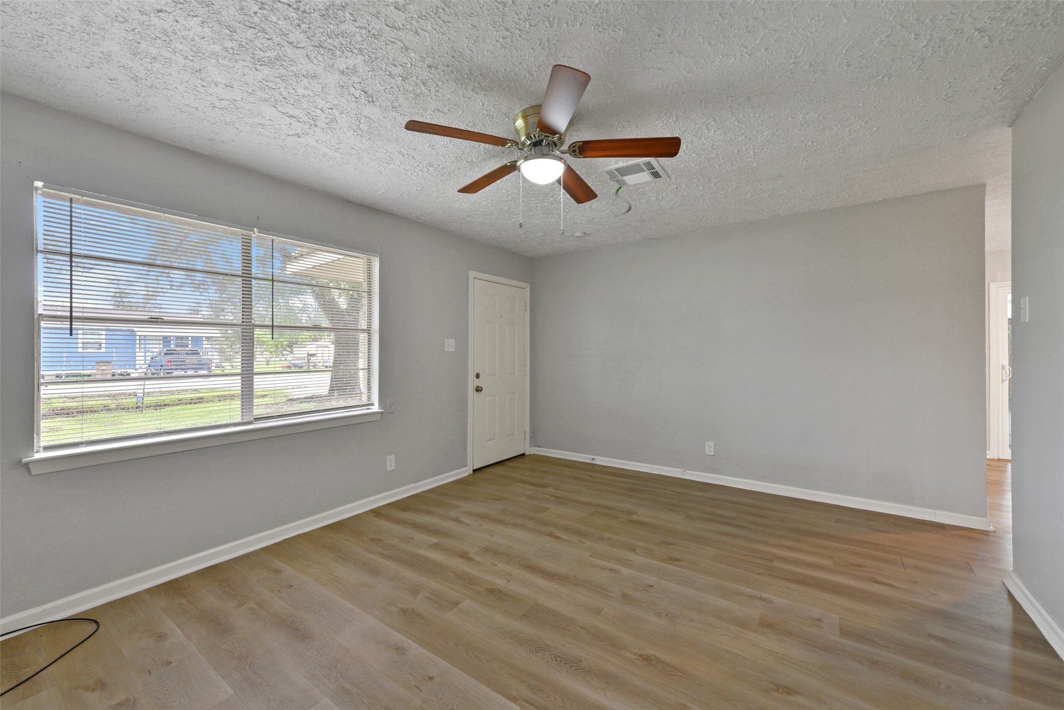 2803 22nd Street Property Photo 7