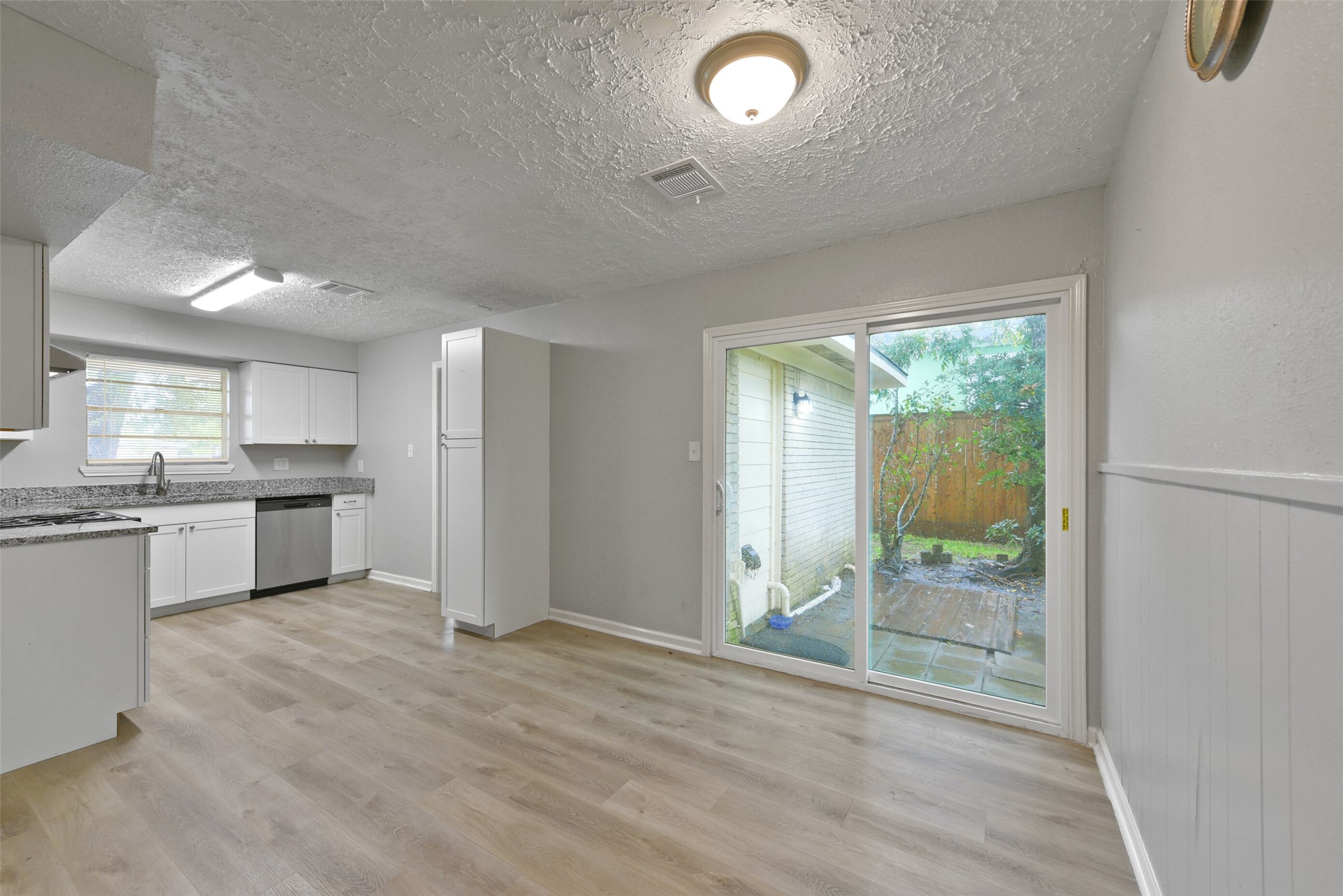2803 22nd Street Property Photo 8