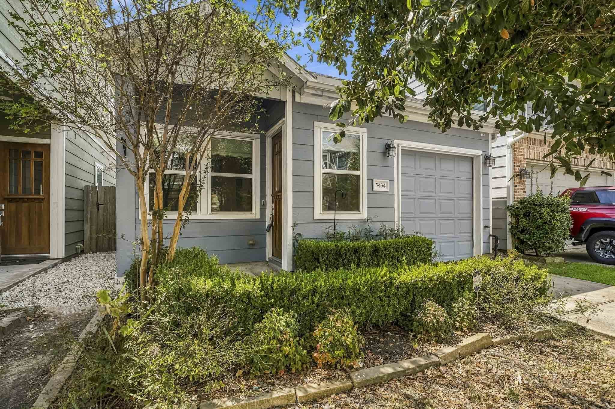 5434 Camaguey Street Property Photo 1