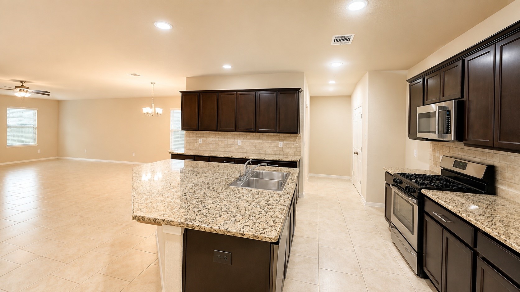 3403 Mcdonough Way Property Photo 6