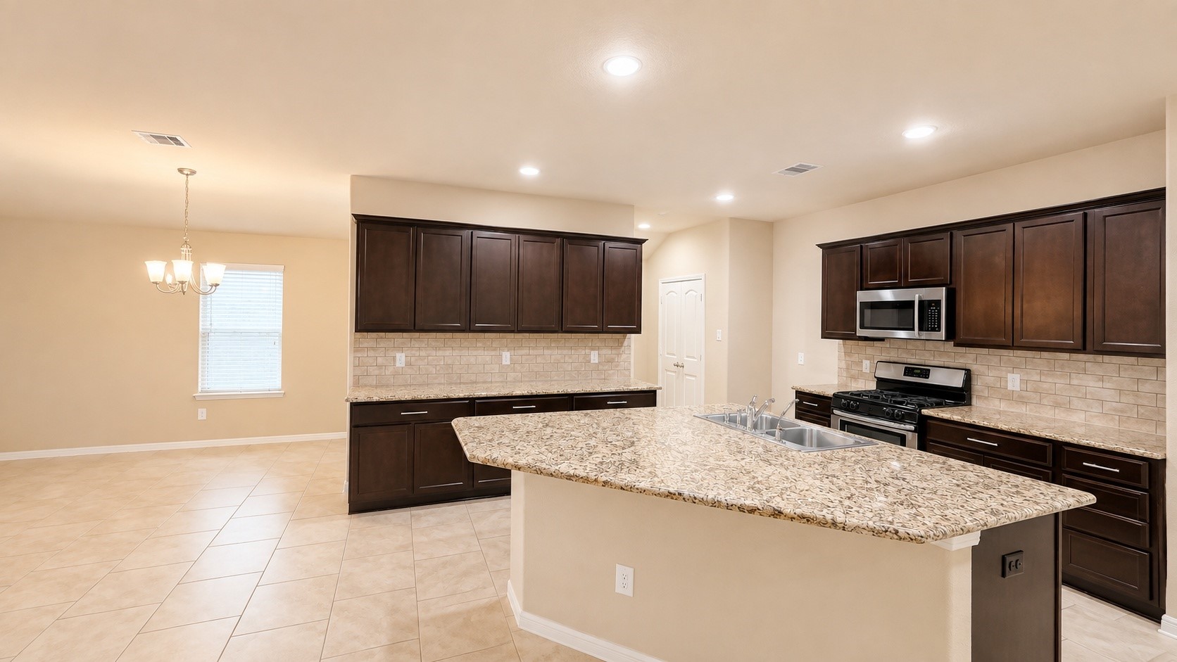 3403 Mcdonough Way Property Photo 7