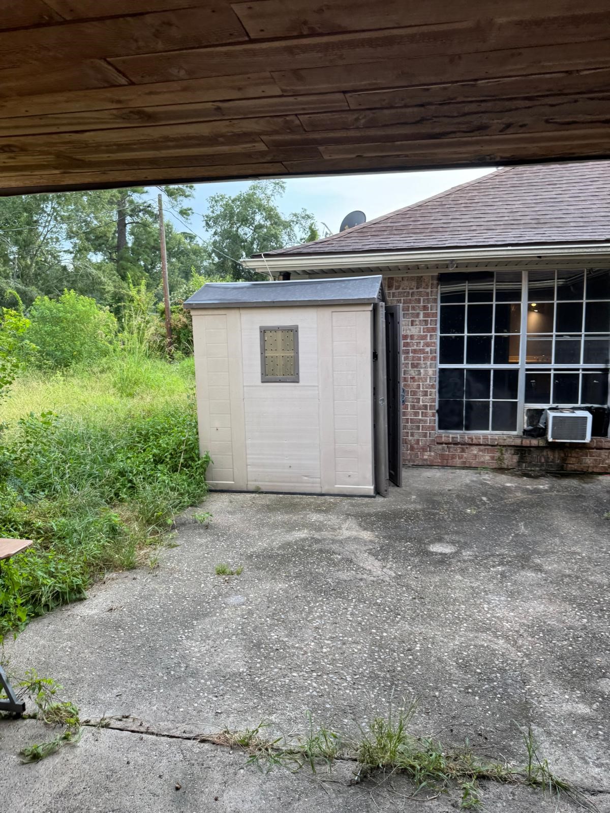 2346 Greenglade Lane Property Photo 4
