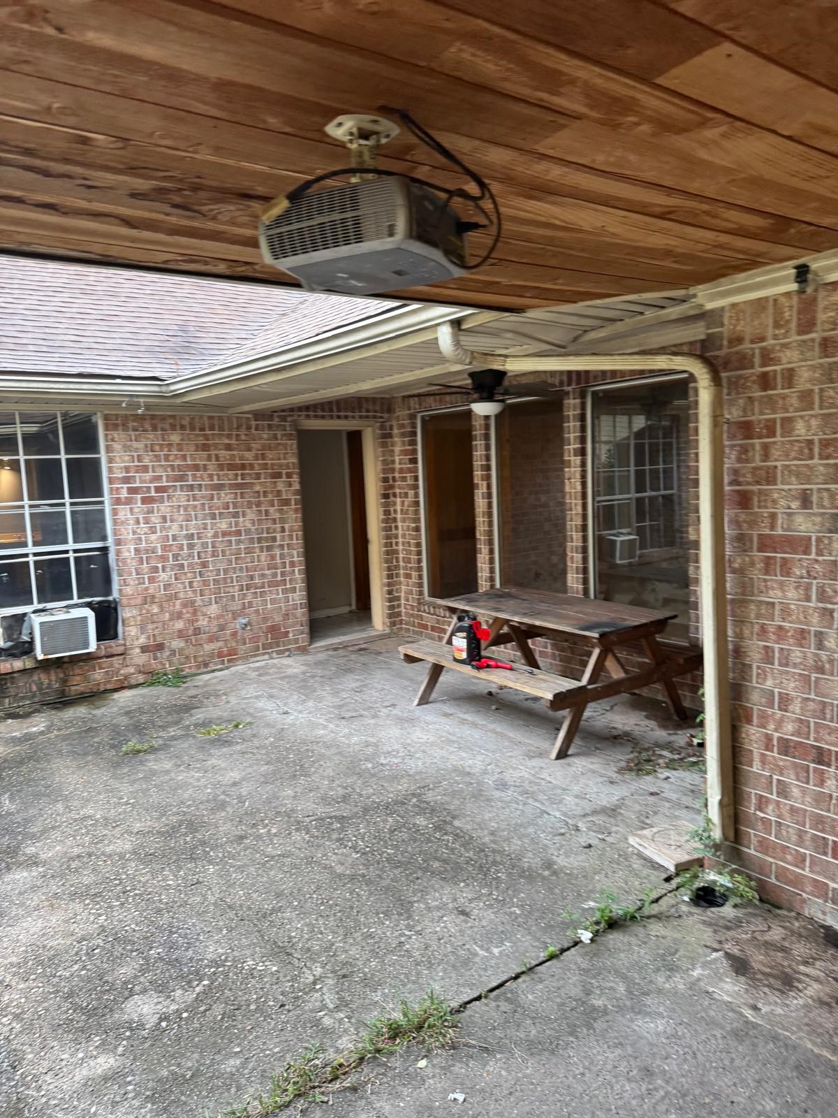 2346 Greenglade Lane Property Photo 5