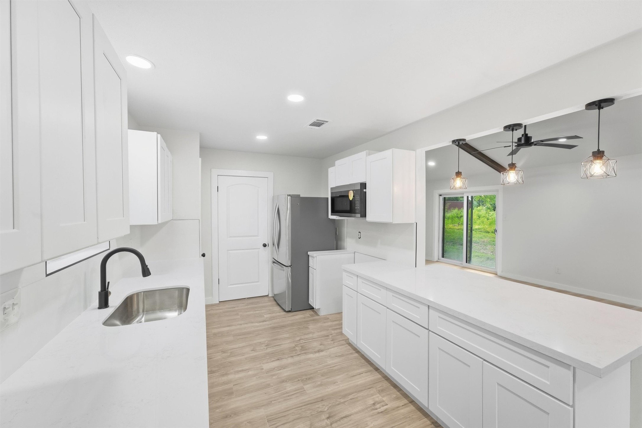262 Oakland Street Property Photo 13