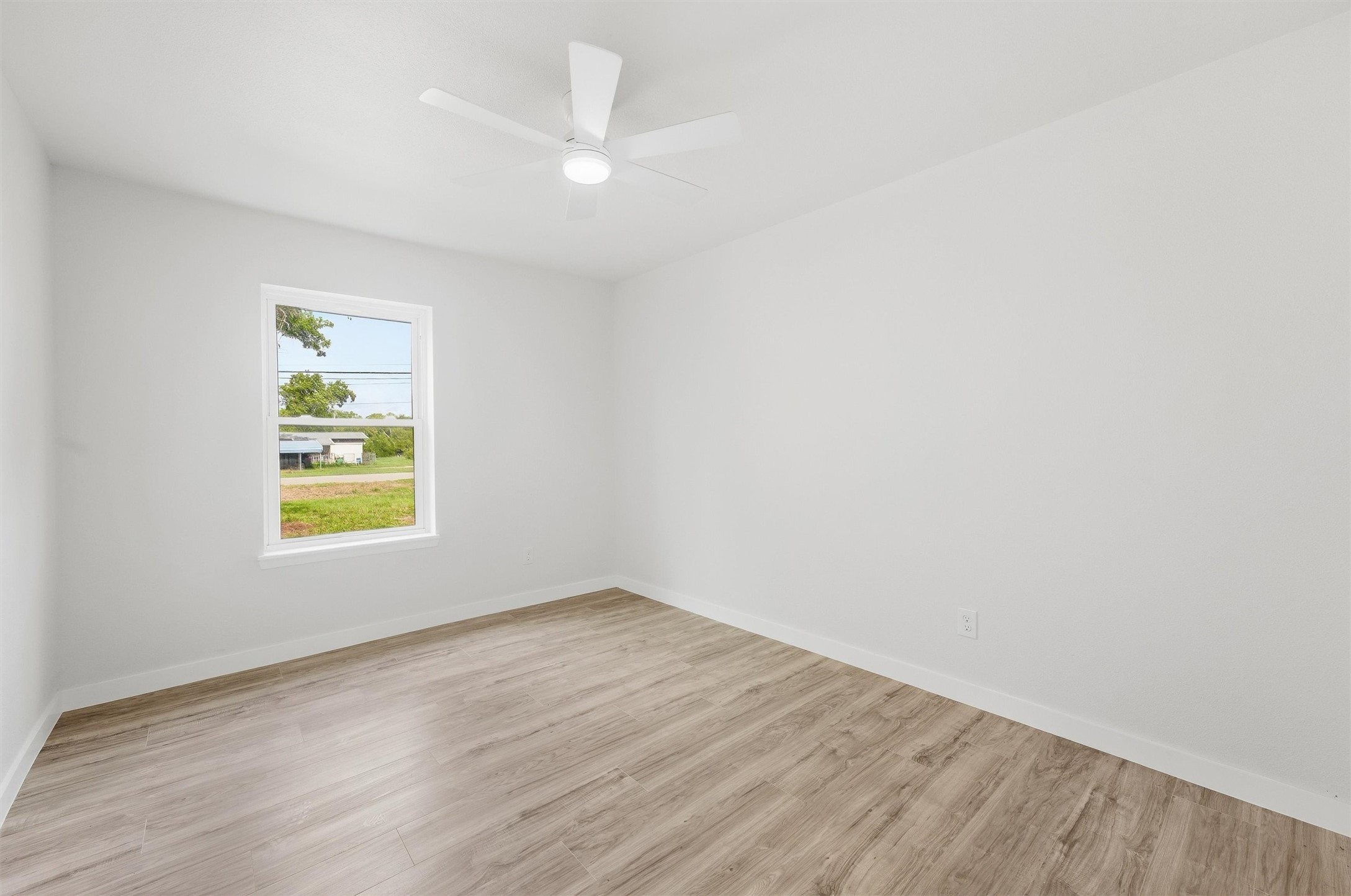 262 Oakland Street Property Photo 14