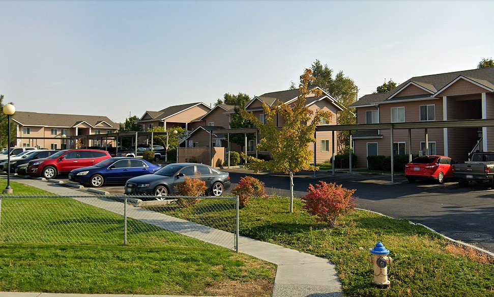 340 E Street Property Photo 3