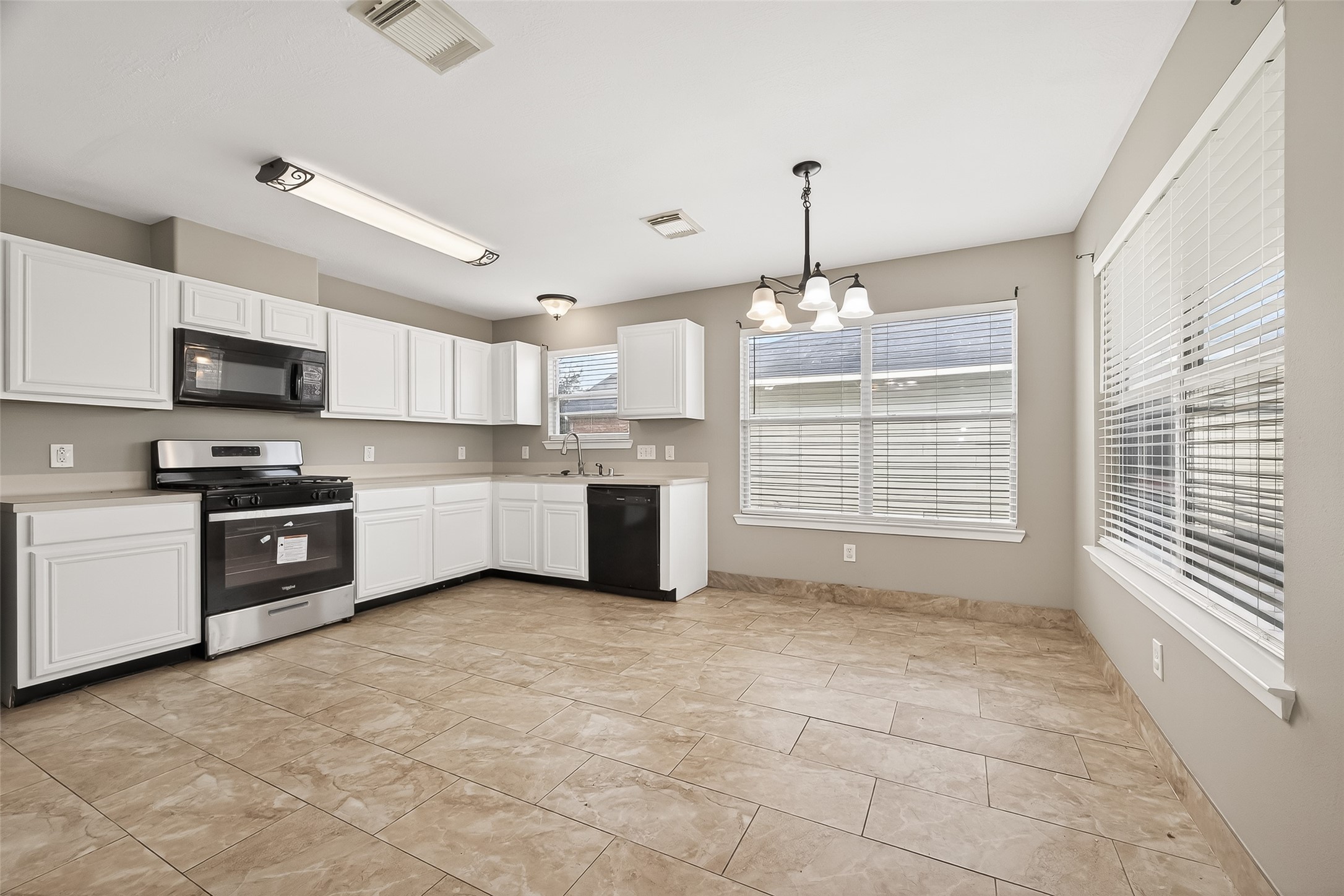 1411 Heath Cote Lane Property Photo 17