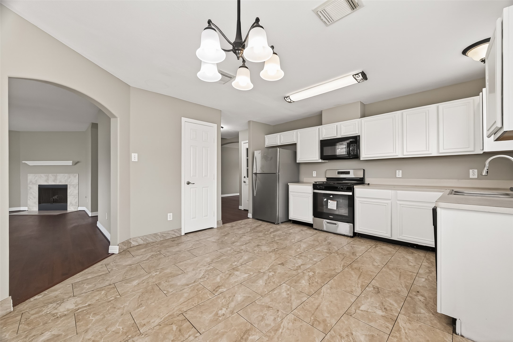 1411 Heath Cote Lane Property Photo 19