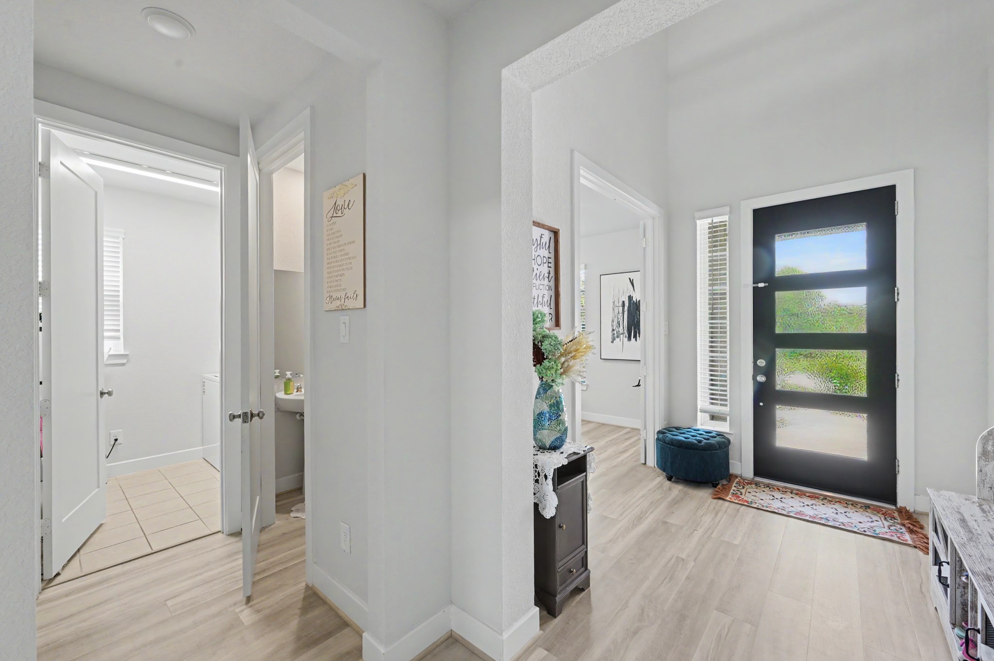155 Renodes Garden Lane Property Photo 4