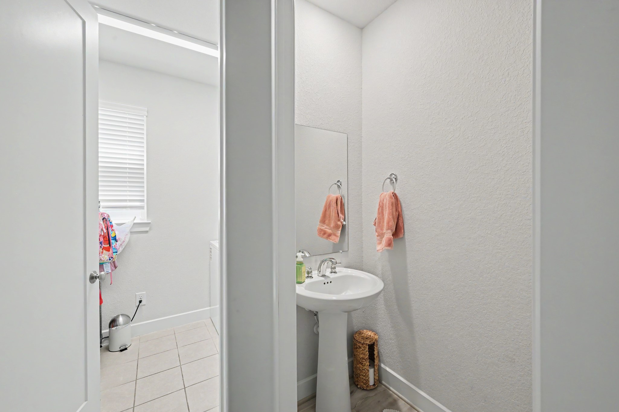 155 Renodes Garden Lane Property Photo 7