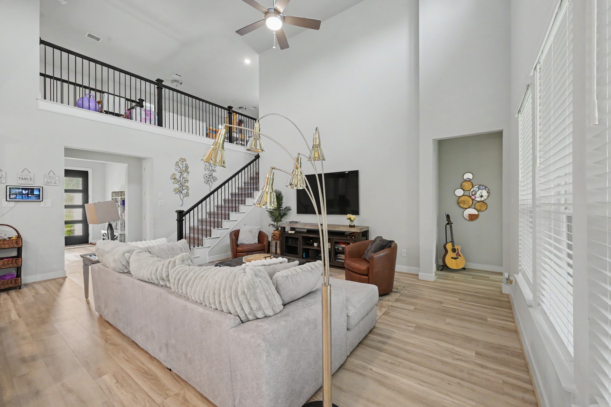 155 Renodes Garden Lane Property Photo 10