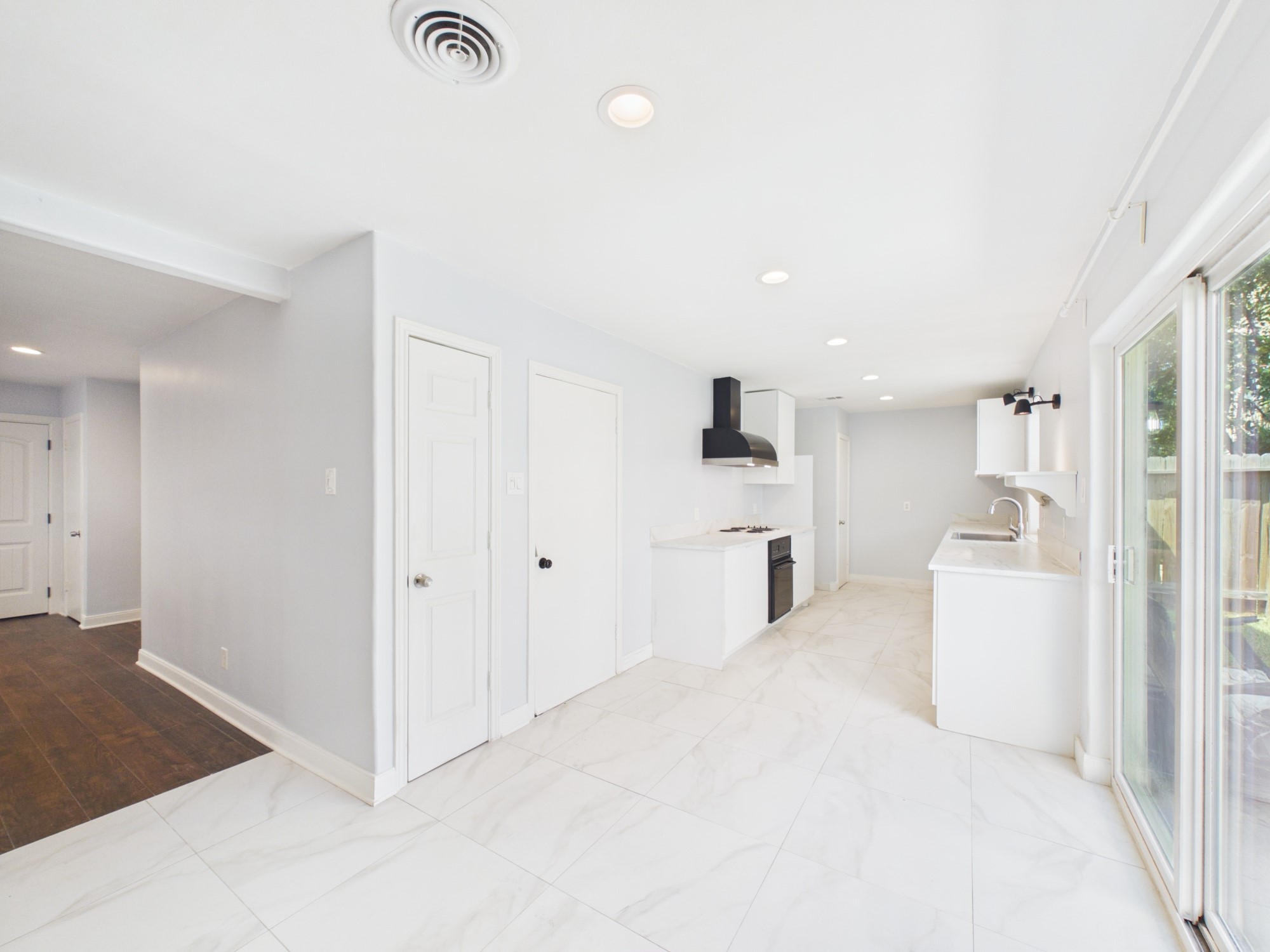 5627 Winsome Lane Property Photo 7