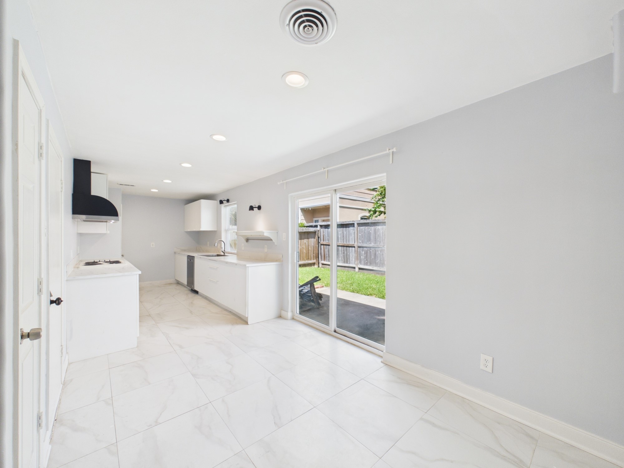 5627 Winsome Lane Property Photo 8