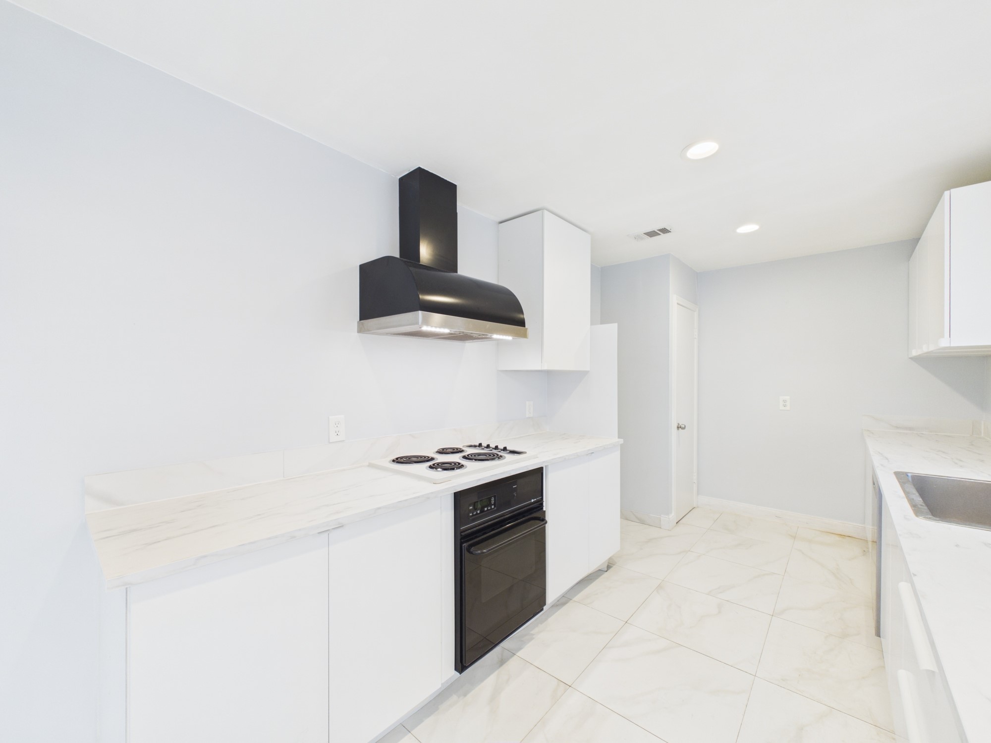 5627 Winsome Lane Property Photo 10