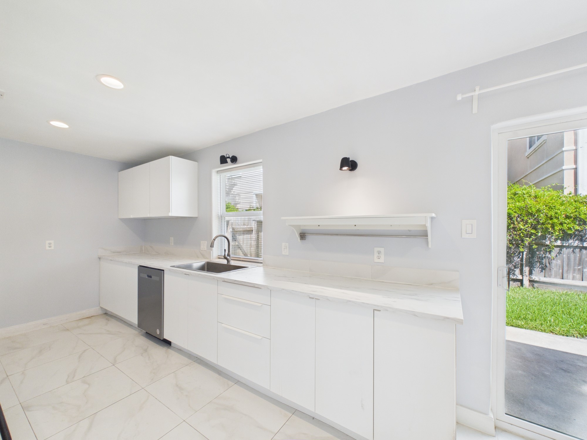 5627 Winsome Lane Property Photo 11