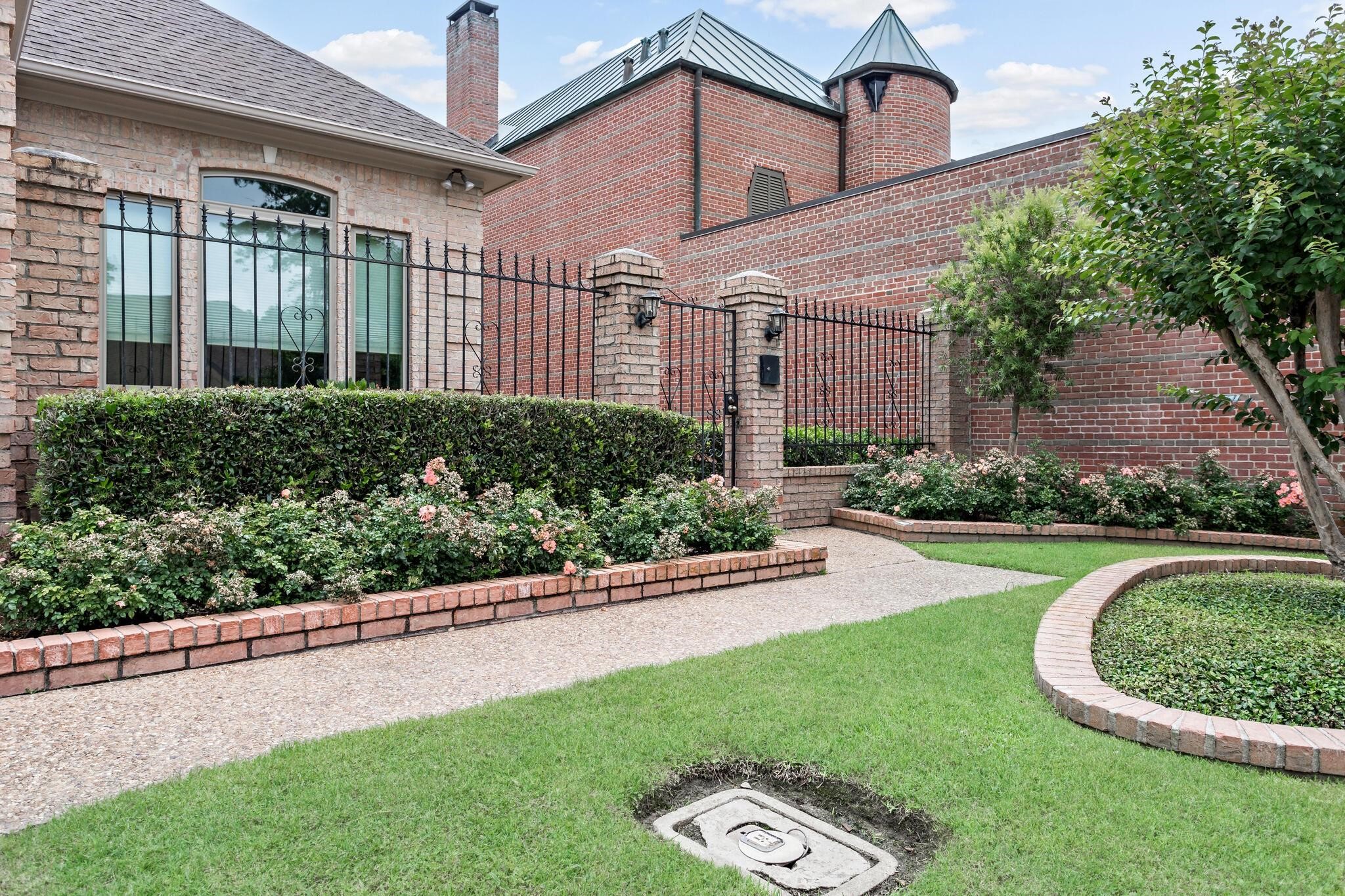 120 Summerwood Street Property Photo