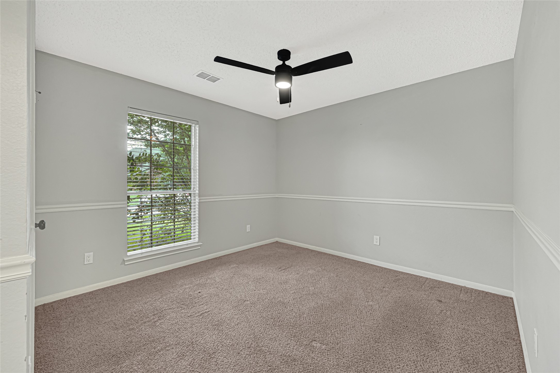 3906 Greenwood Drive Property Photo 15