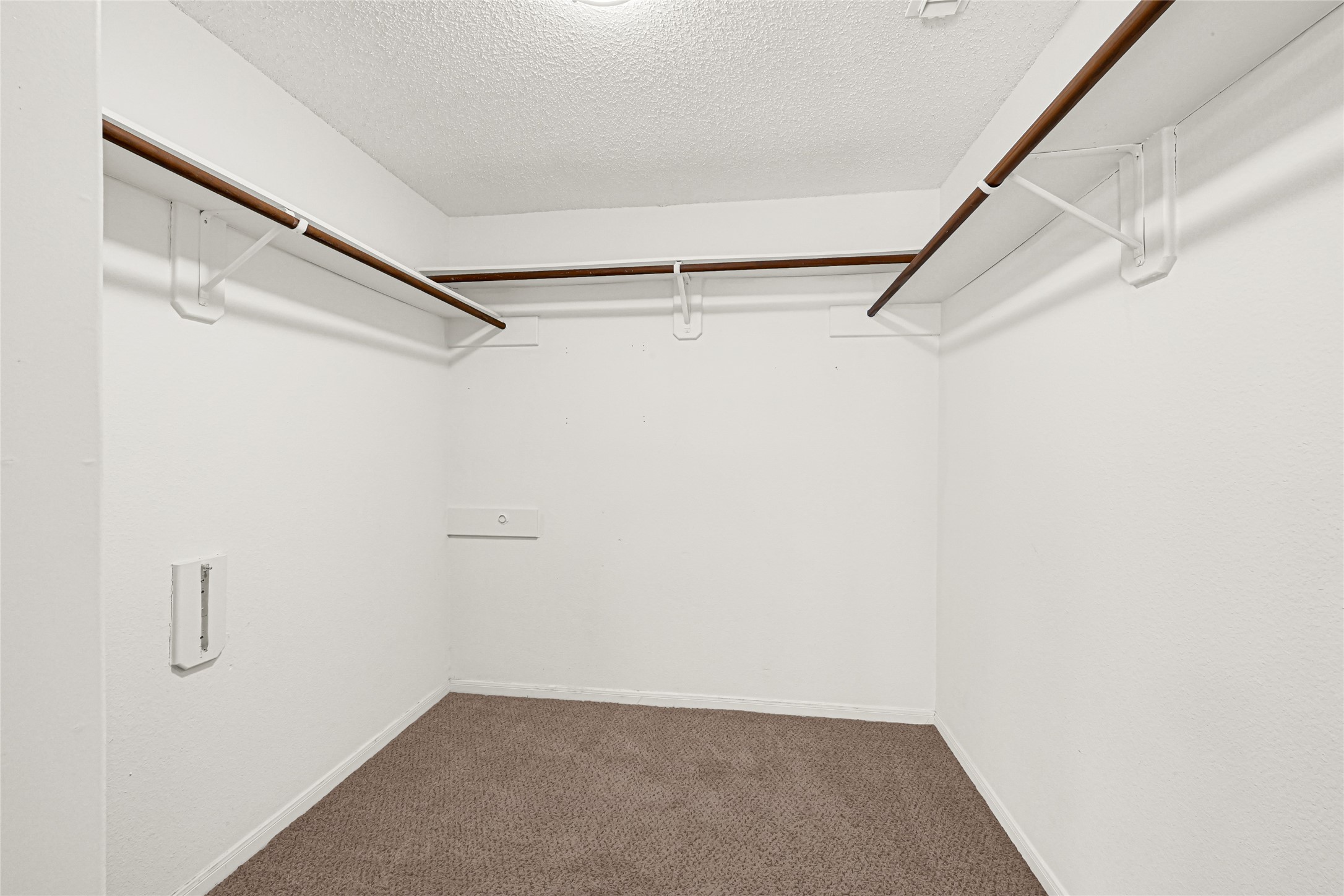 3906 Greenwood Drive Property Photo 23