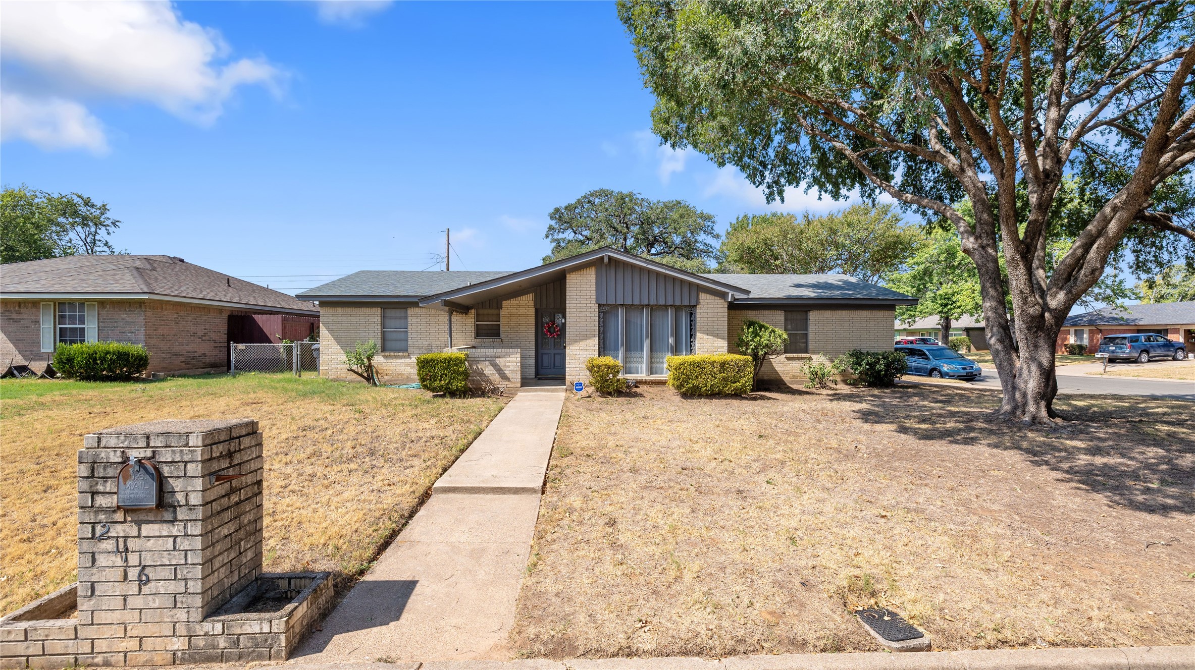 2116 Easy Street Property Photo 1