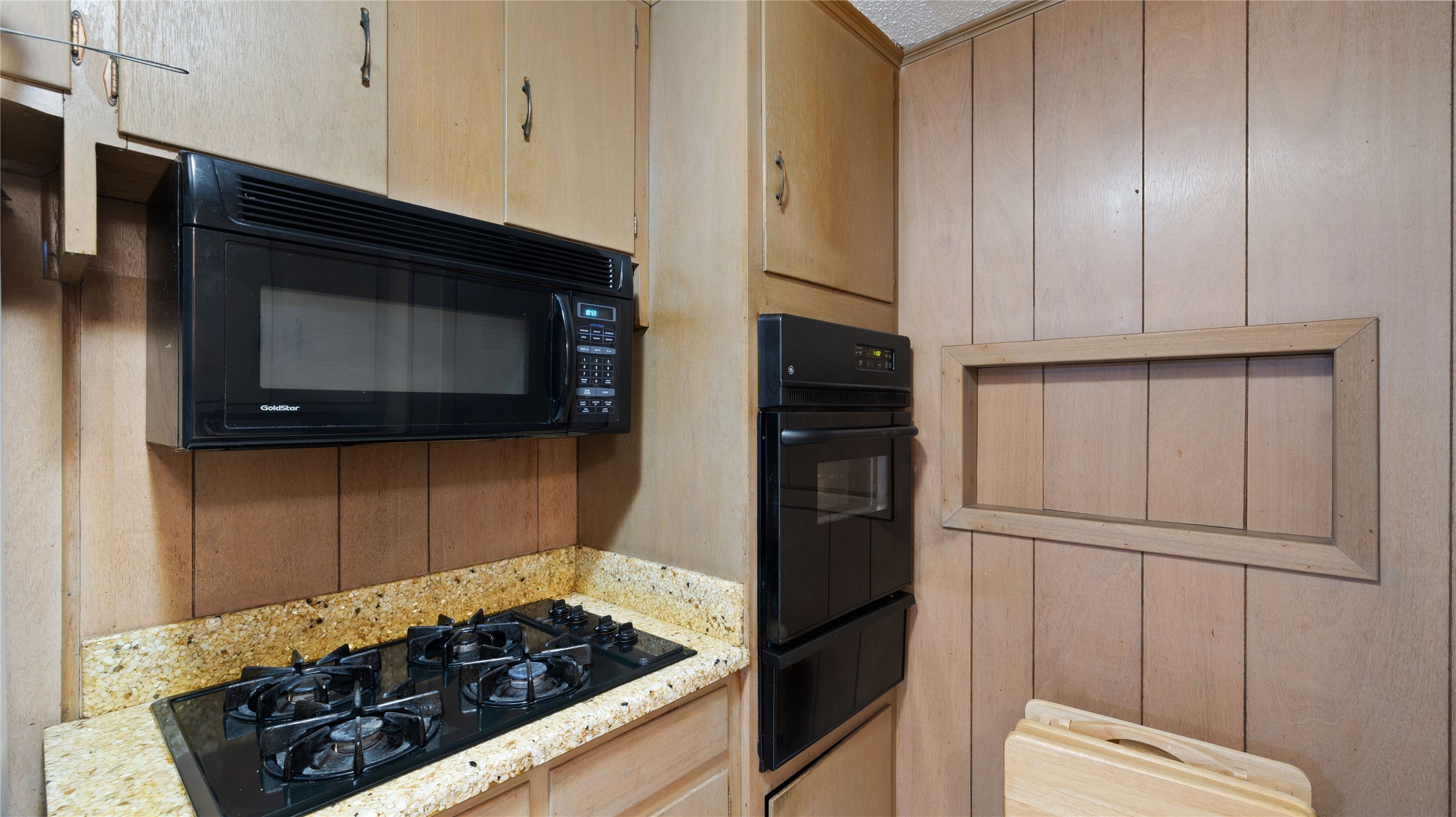 2116 Easy Street Property Photo 7