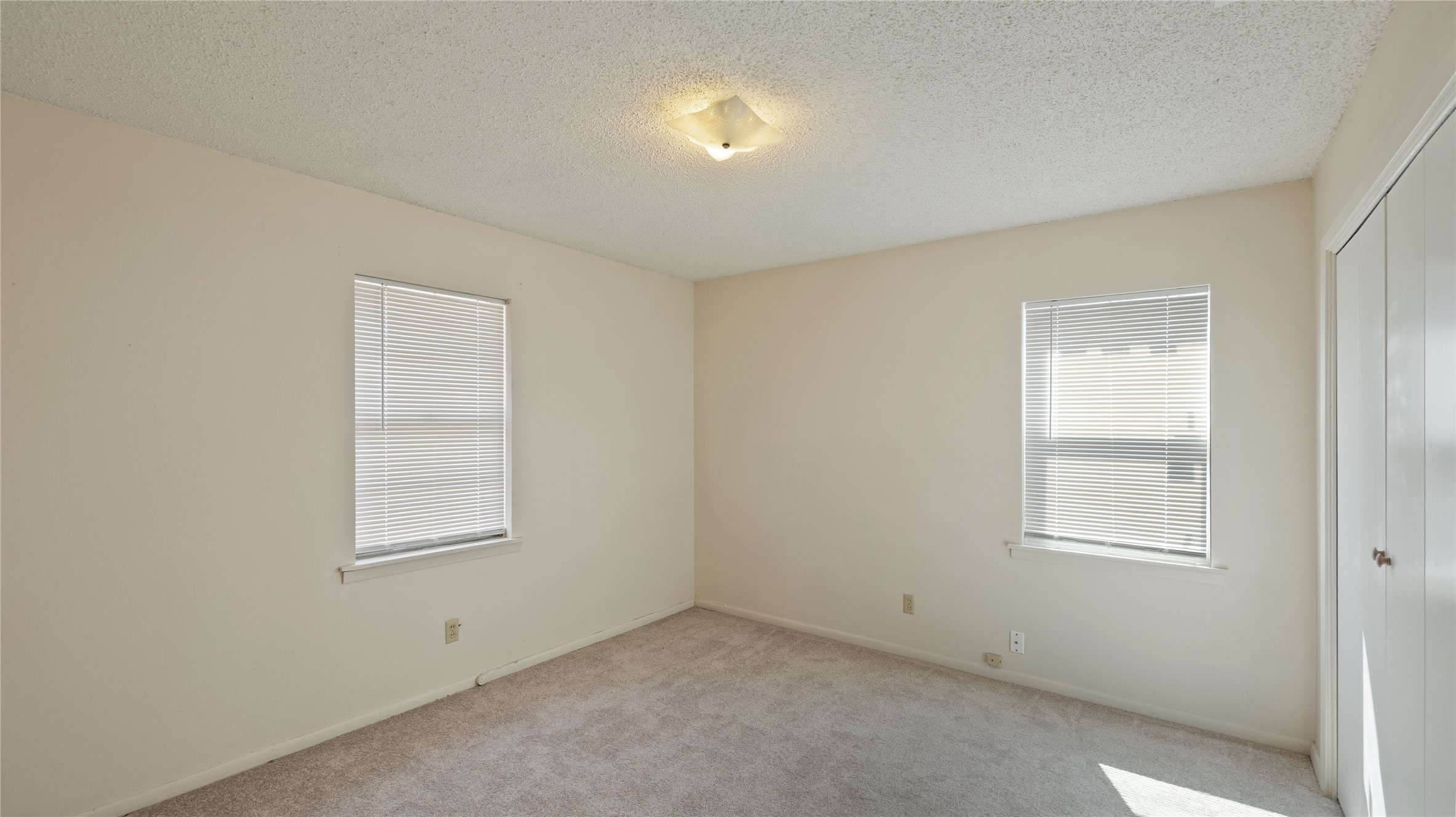 2116 Easy Street Property Photo 12