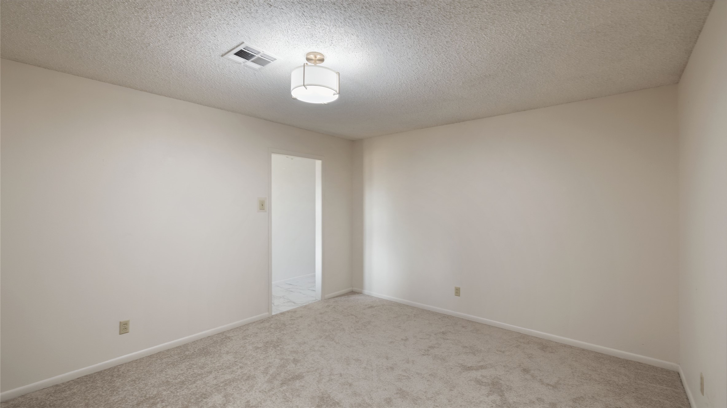 2116 Easy Street Property Photo 14