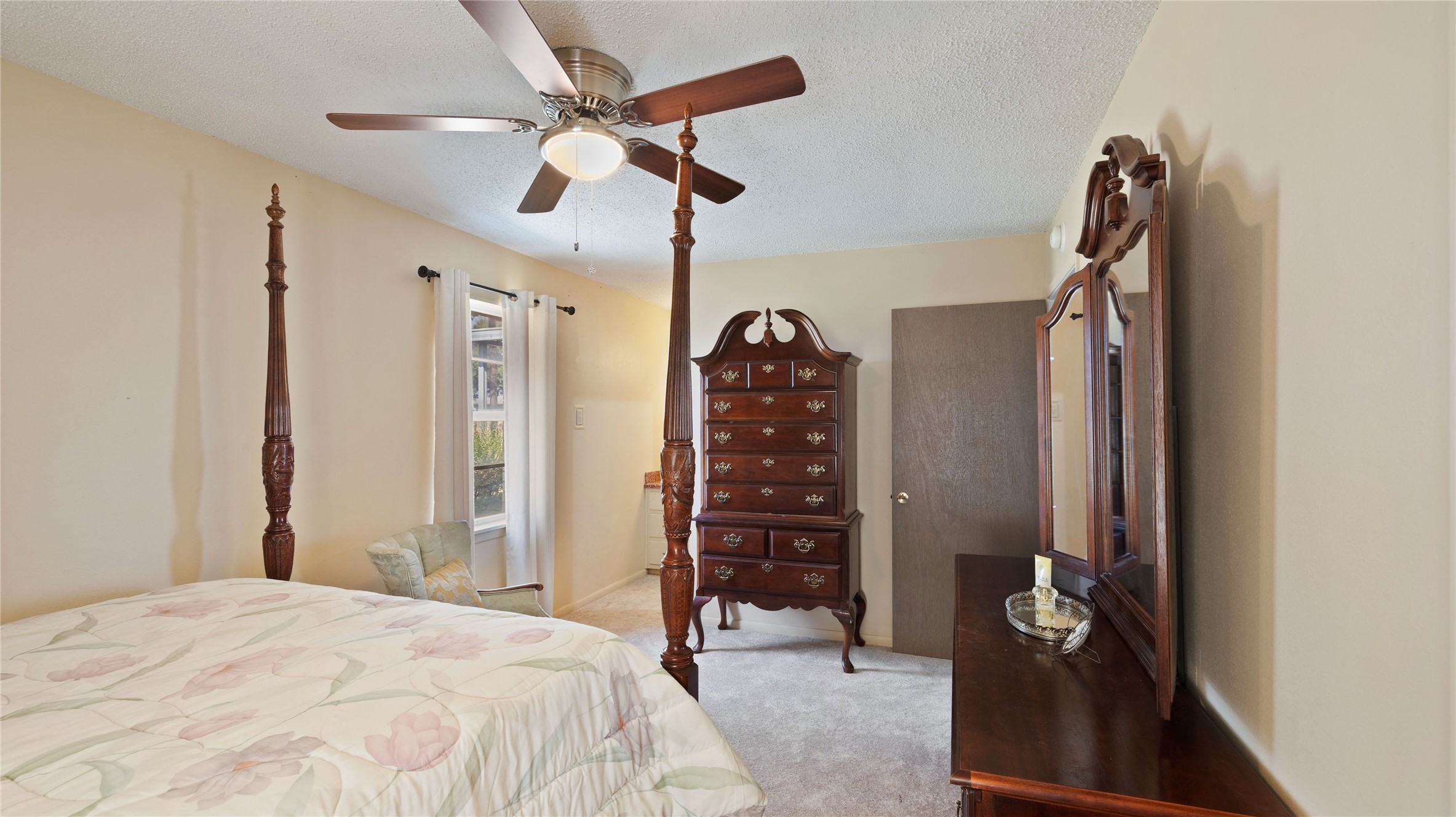 2116 Easy Street Property Photo 17