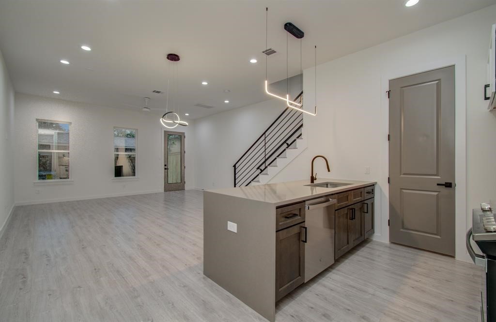 6821 Cadillac Street B Property Photo 3