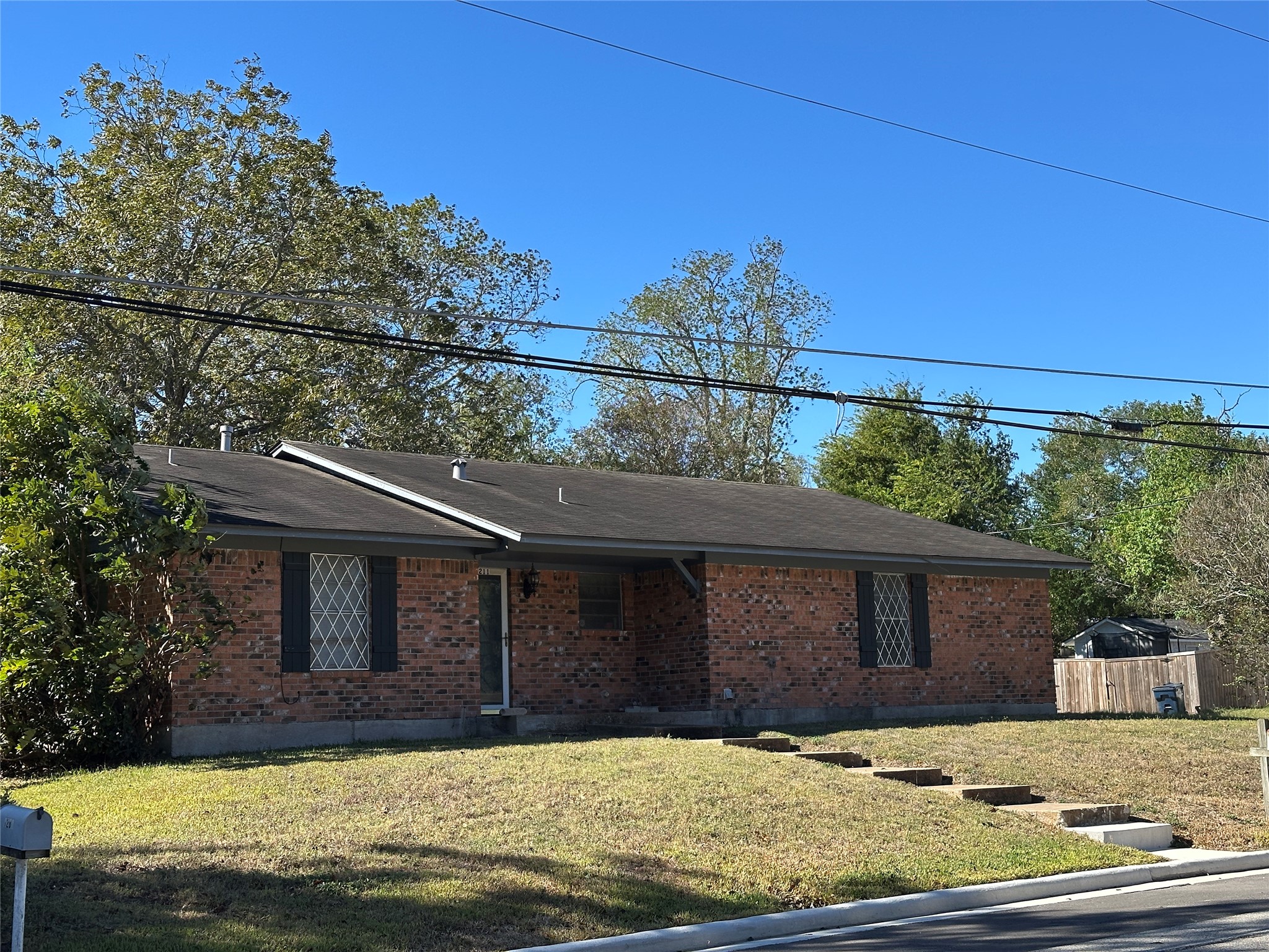 1211 W Jefferson Street, Brenham, TX 77833 | MLS#: 27423099 | Brenham Real  Estate