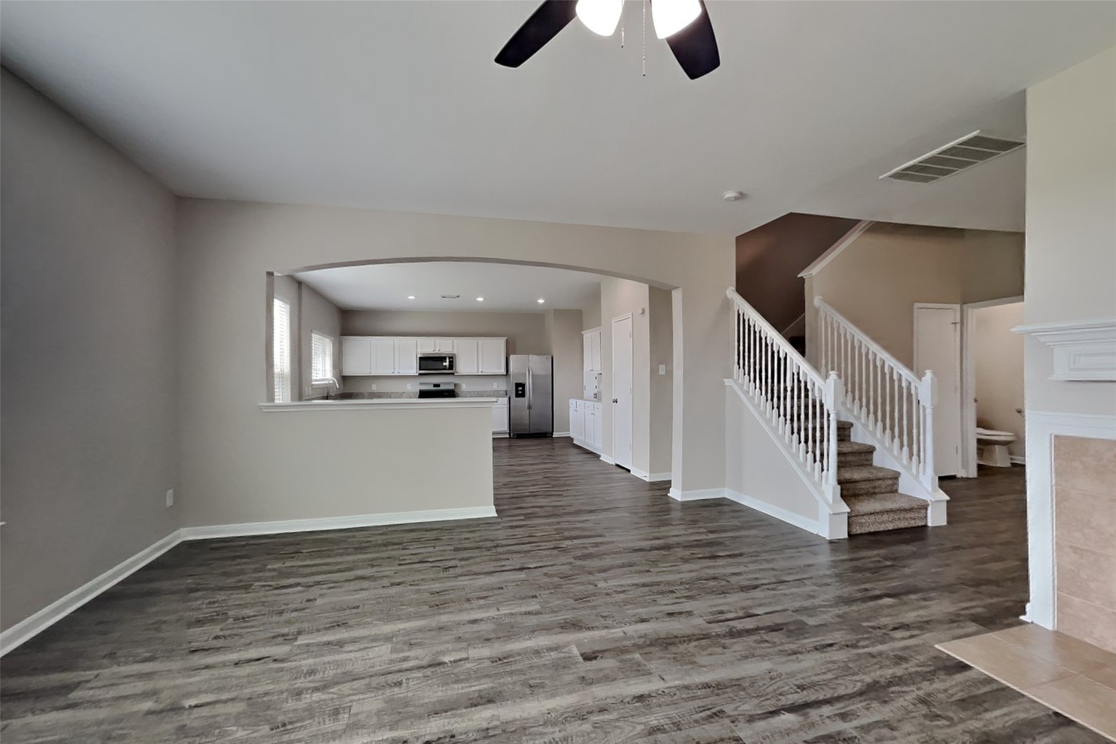 2902 Crestbrook Bend Lane Property Photo 3
