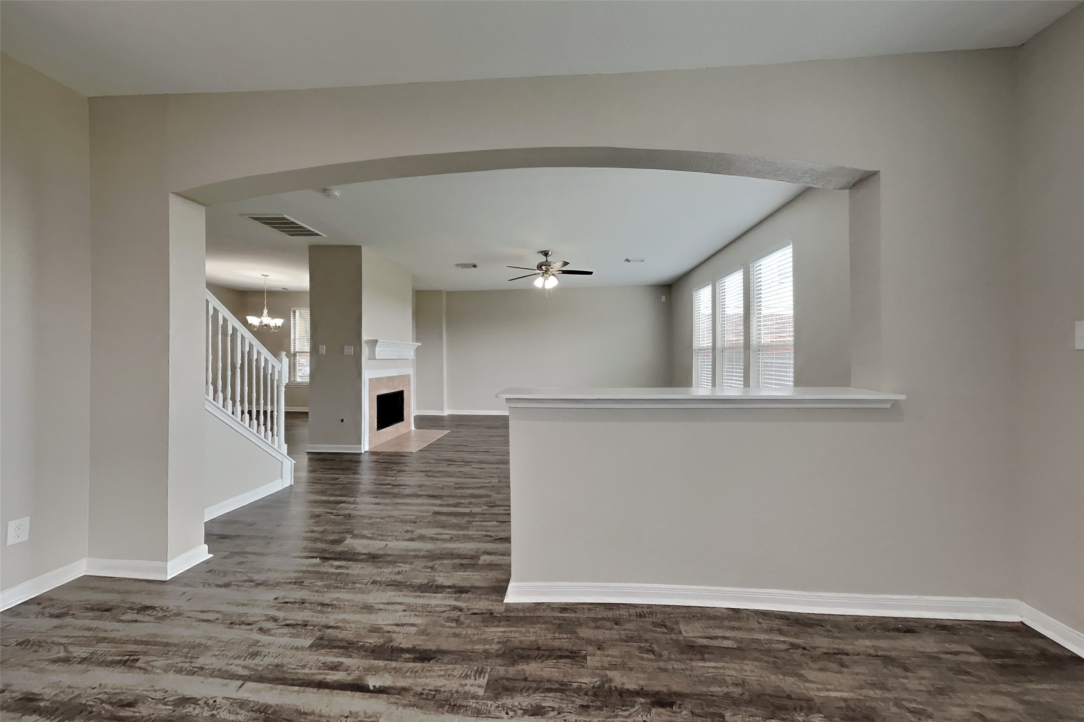 2902 Crestbrook Bend Lane Property Photo 6