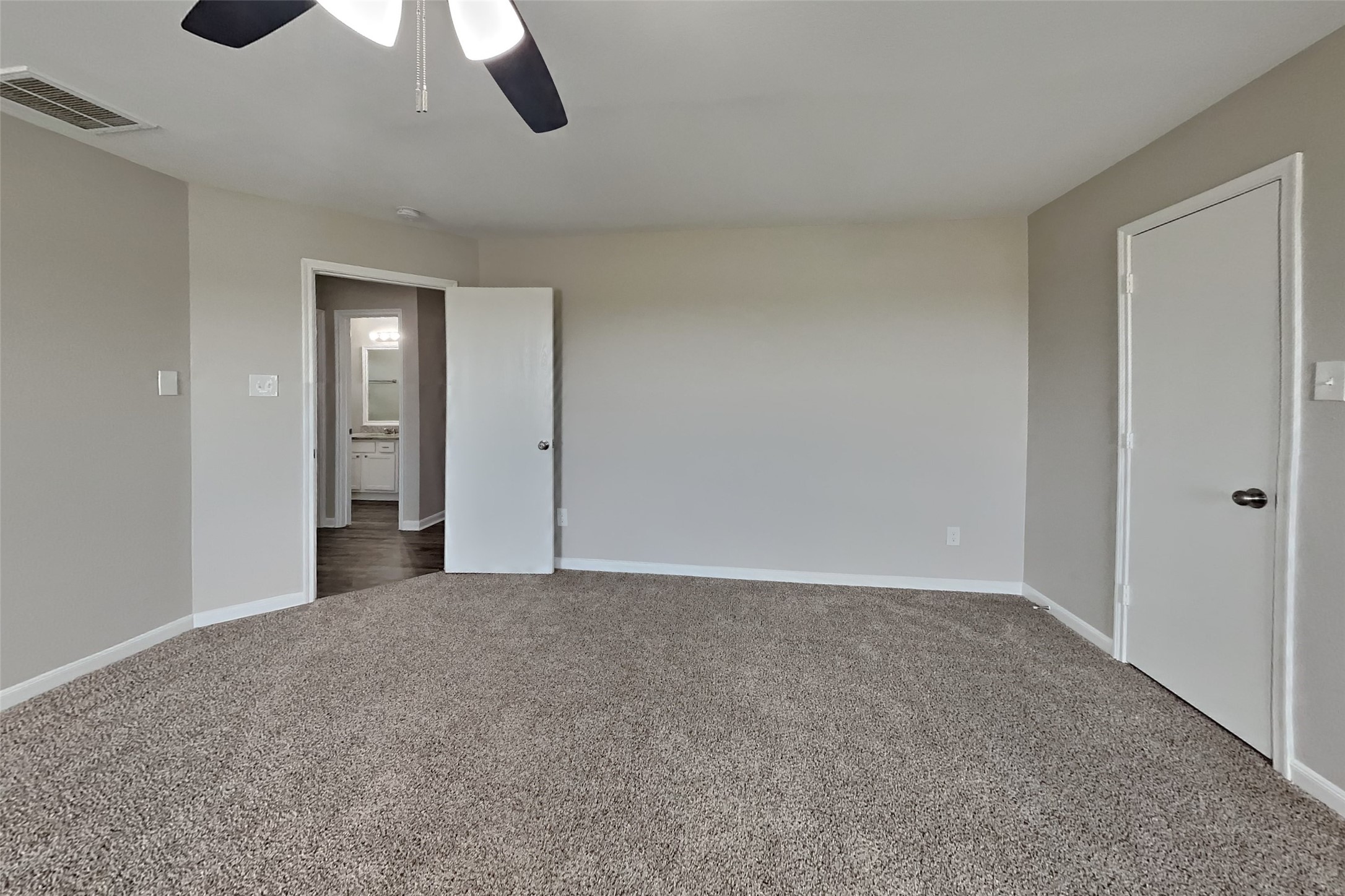 2902 Crestbrook Bend Lane Property Photo 10