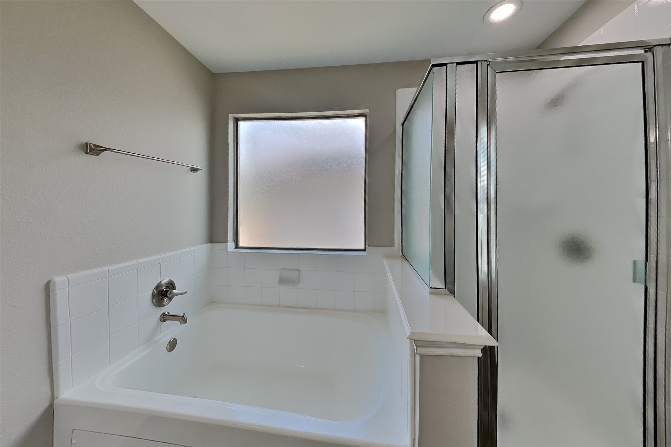 2902 Crestbrook Bend Lane Property Photo 12