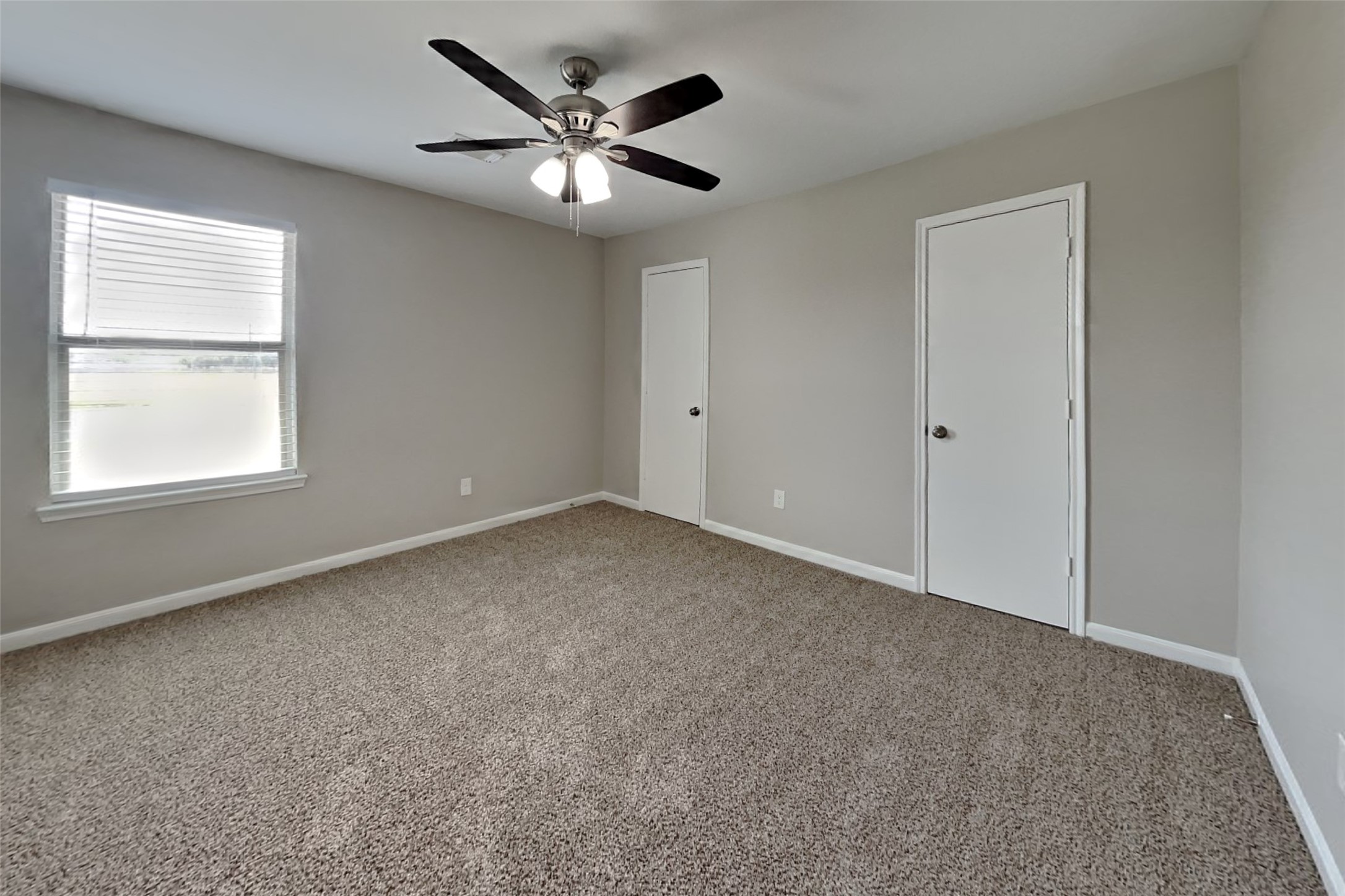2902 Crestbrook Bend Lane Property Photo 15