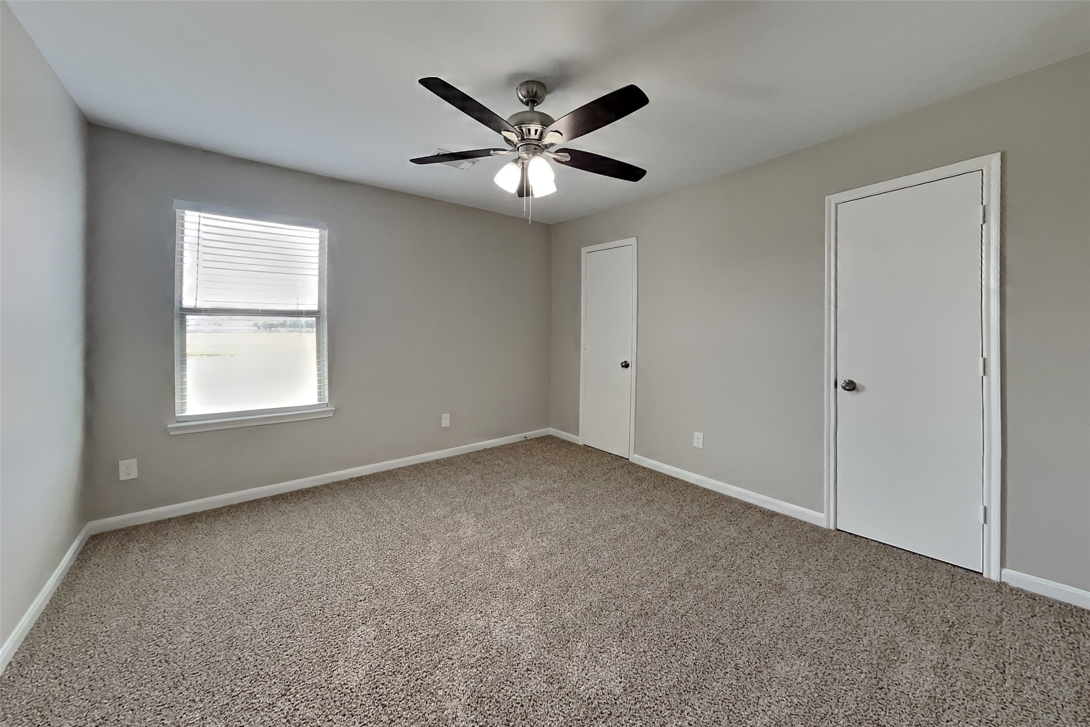 2902 Crestbrook Bend Lane Property Photo 16