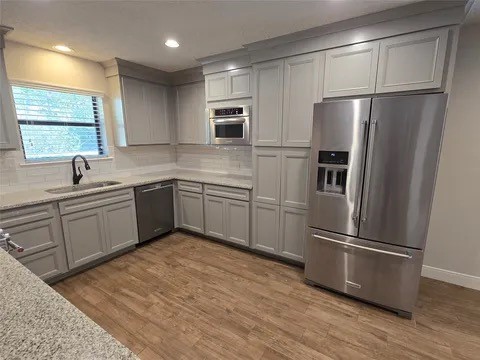 19103 Whitewood Drive Property Photo 6