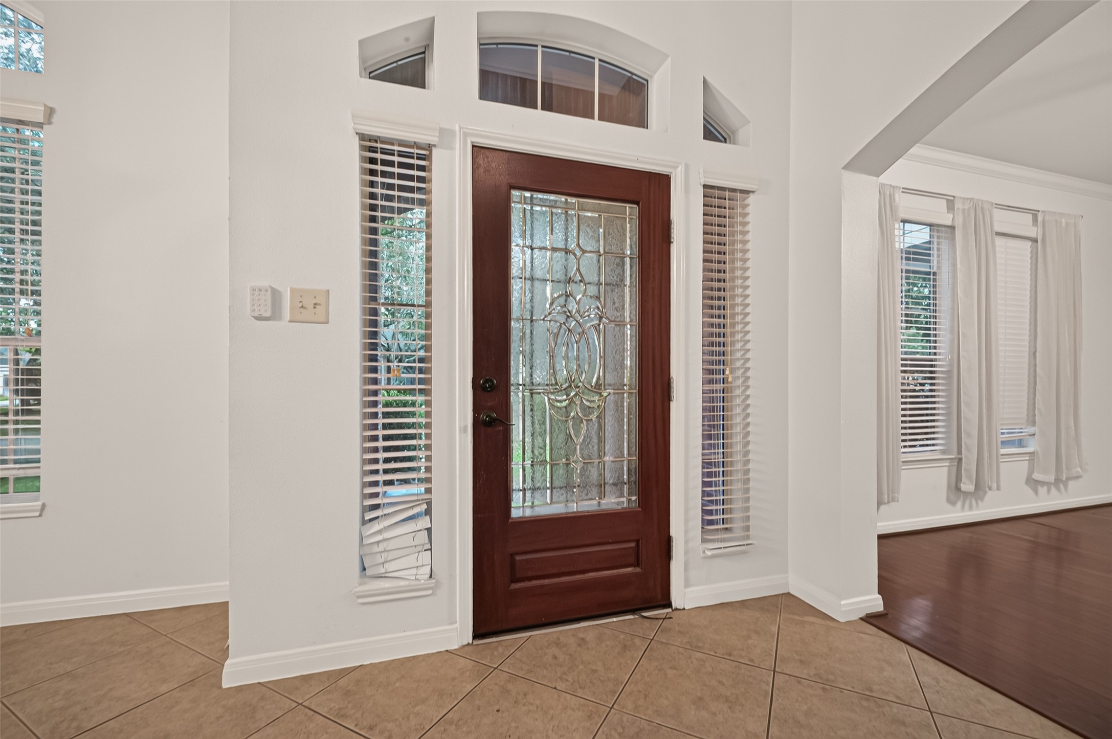 331 Silver Creek Circle Property Photo 5