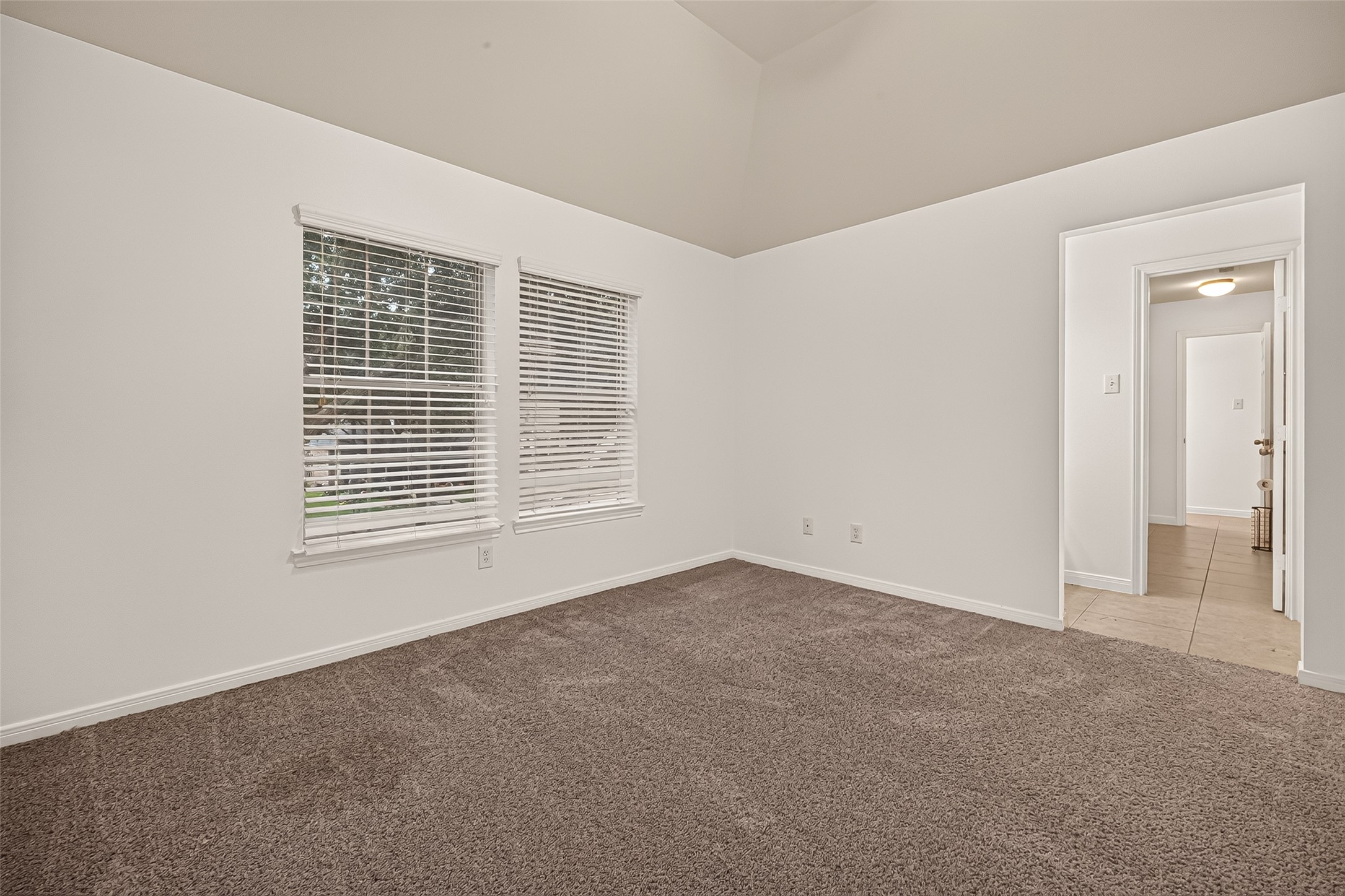 331 Silver Creek Circle Property Photo 28