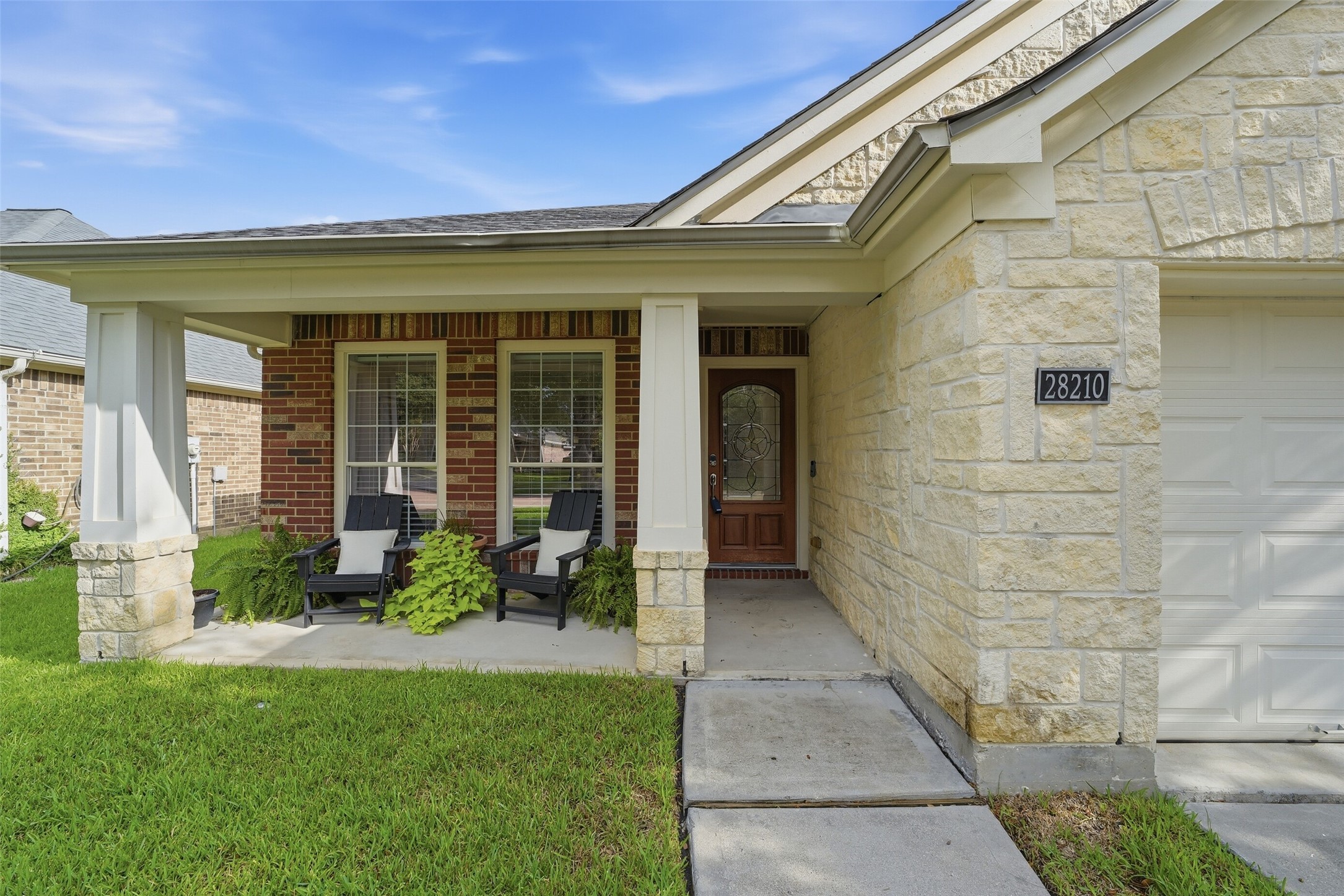 28210 Everett Knolls Drive Property Photo 4